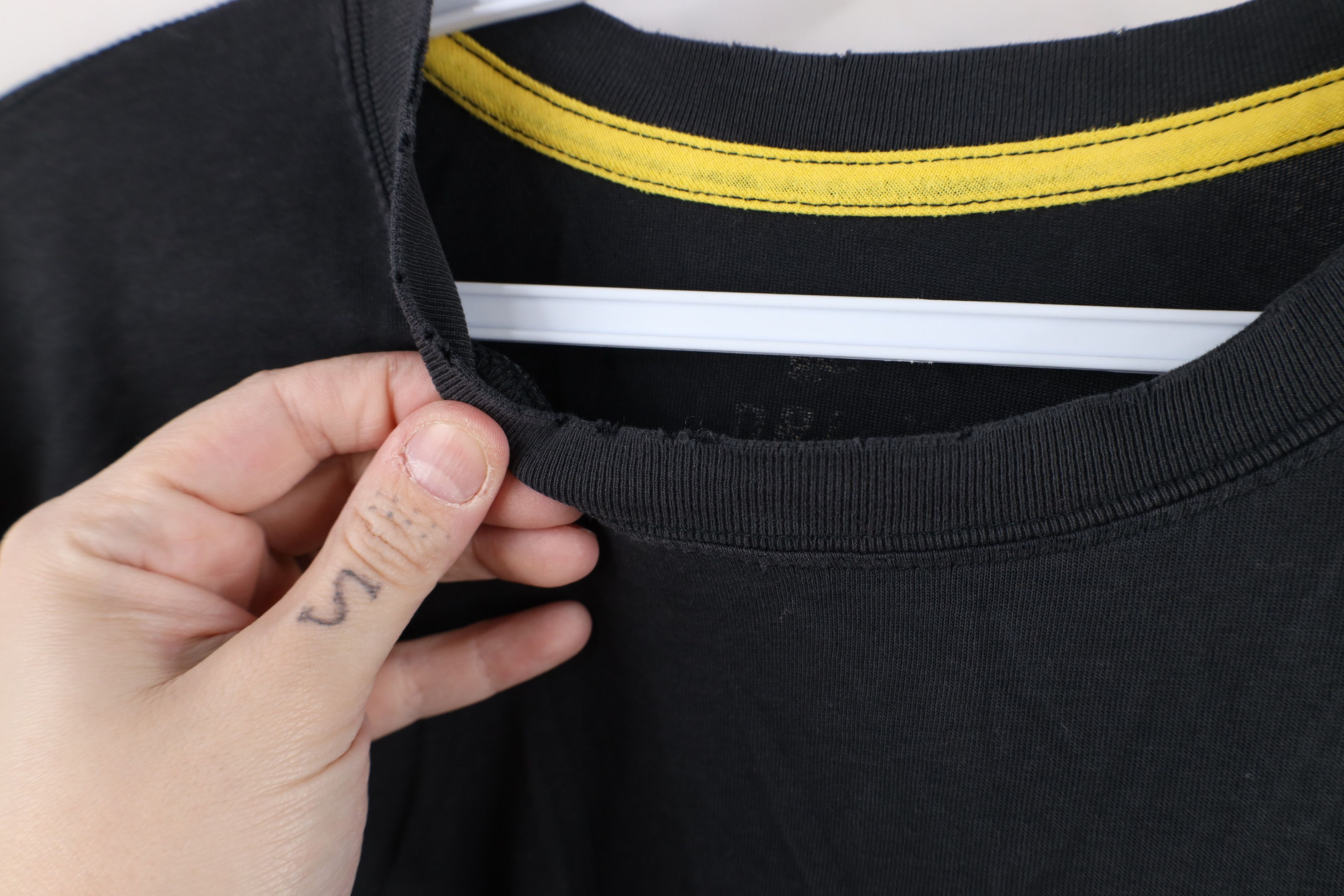 Nike × Vintage Vintage Y2K Nike Livestrong Armstrong Mini Swoosh T-Shirt Size US L / EU 52-54 / 3 - 8 Thumbnail