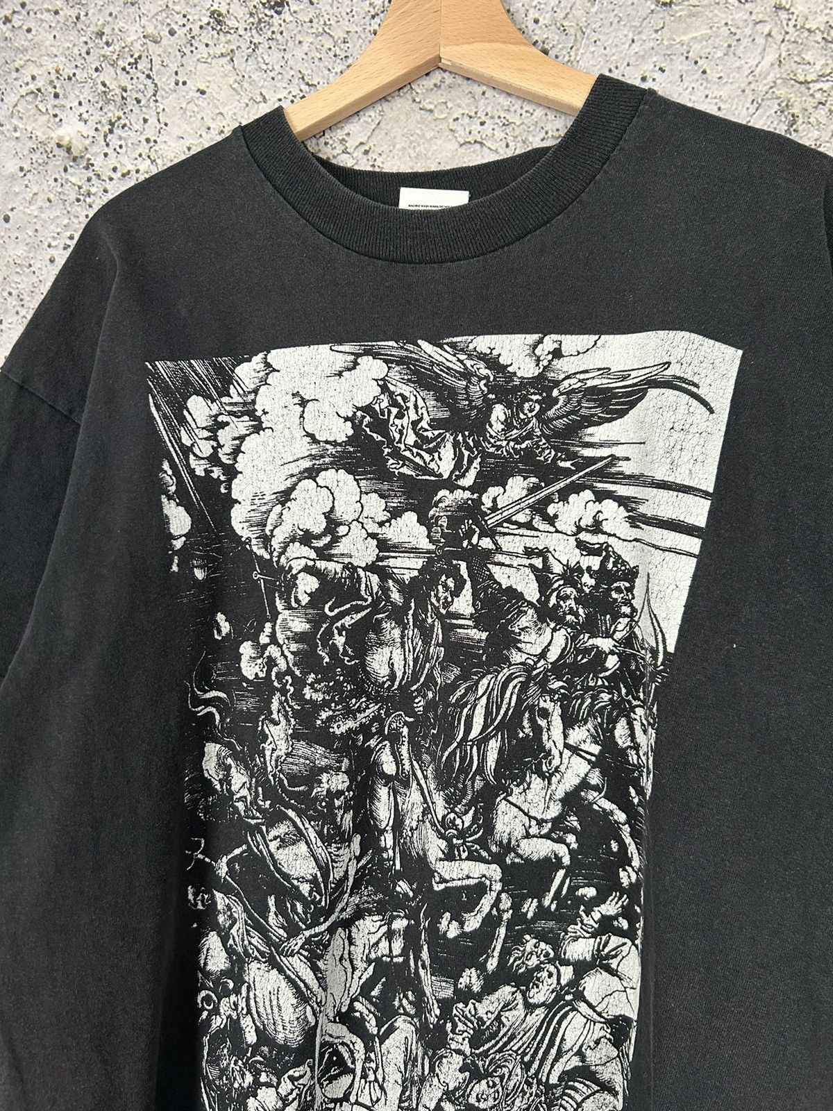 Vintage Vintage British Museum Art Graphic Tee War Horror Punk 90s Size US XL / EU 56 / 4 - 3 Thumbnail