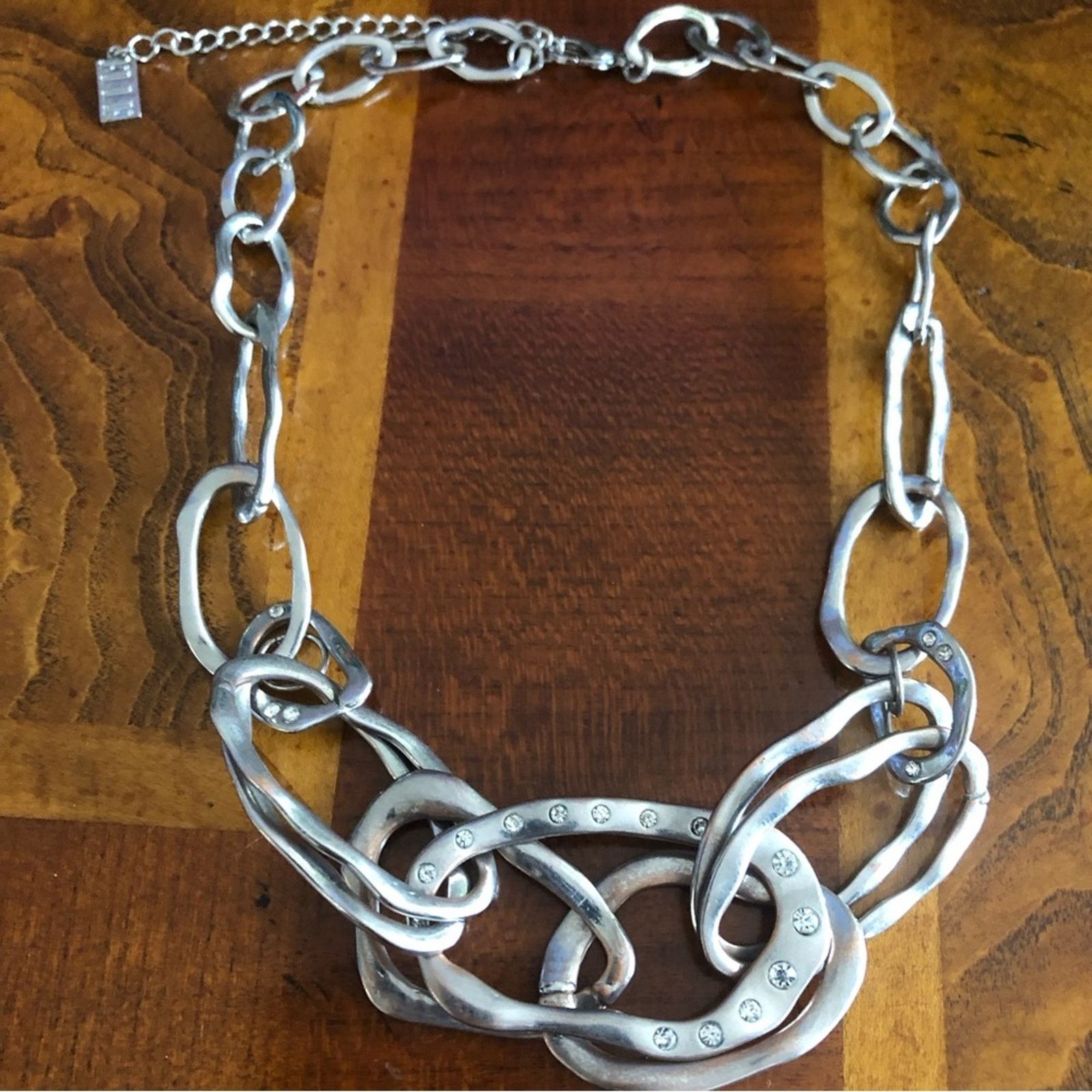 Jewelry Elle silver plated hammered link chain necklace Size ONE SIZE - 8 Thumbnail