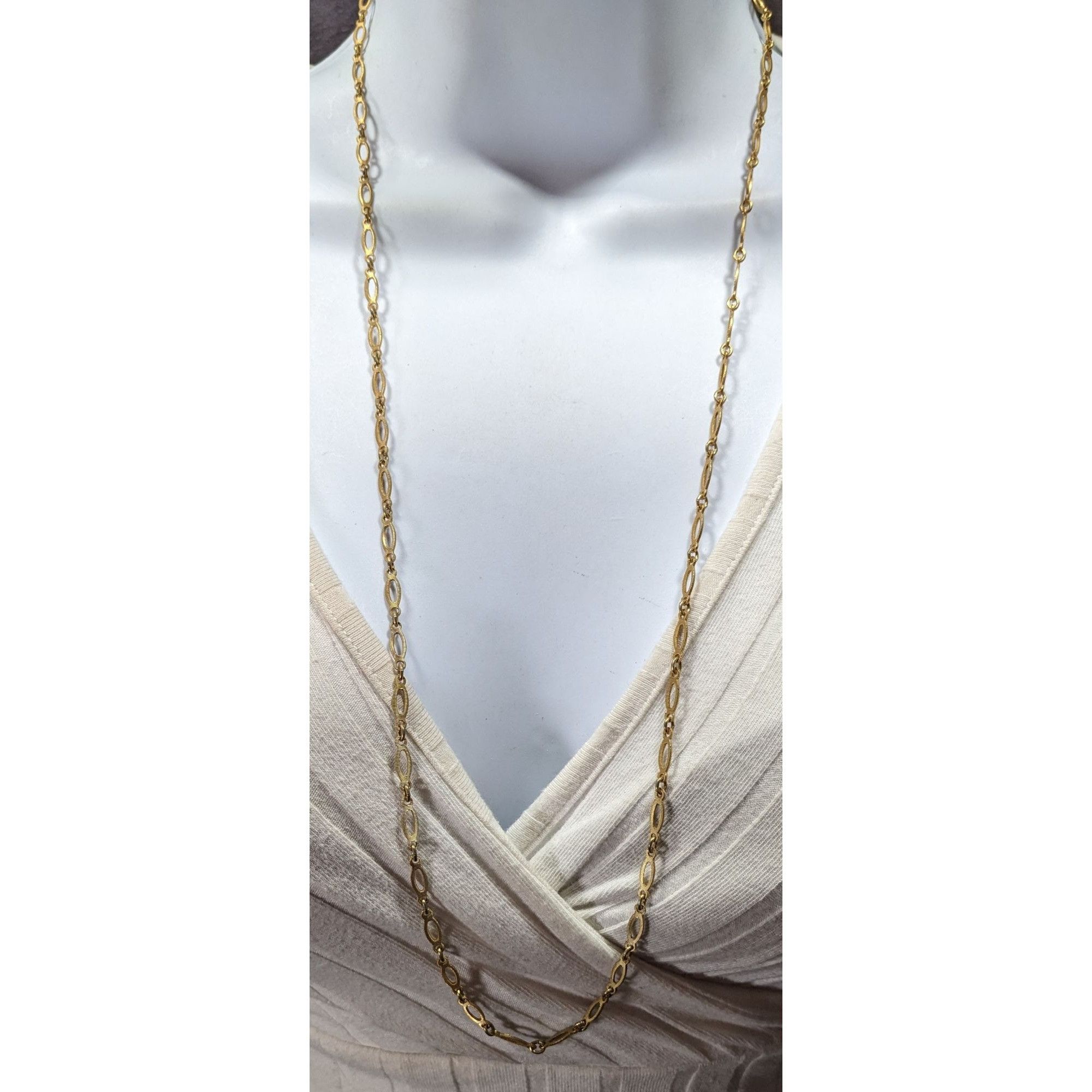 Other Vintage Textured Gold Tone Oblong Link Chain Necklace Size ONE SIZE - 2 Thumbnail