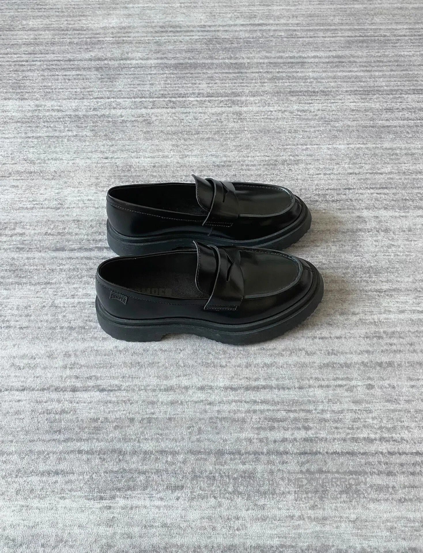Camper Camper Walden Black Loafers for Women. Size US 6 / IT 36 - 2 Thumbnail