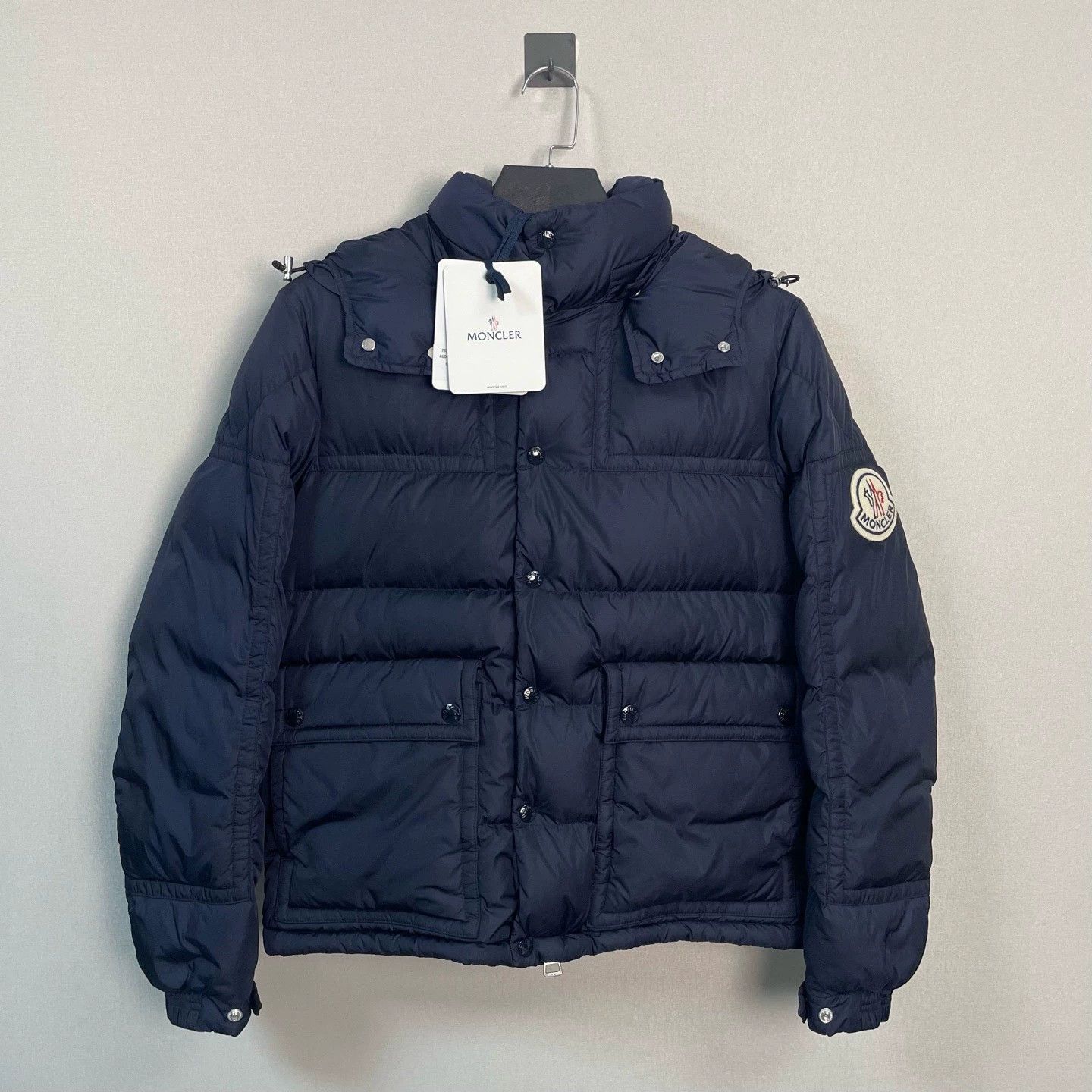 Moncler new Moncler logo down jacket size 2 Size US M / EU 48-50 / 2 - 1 Thumbnail