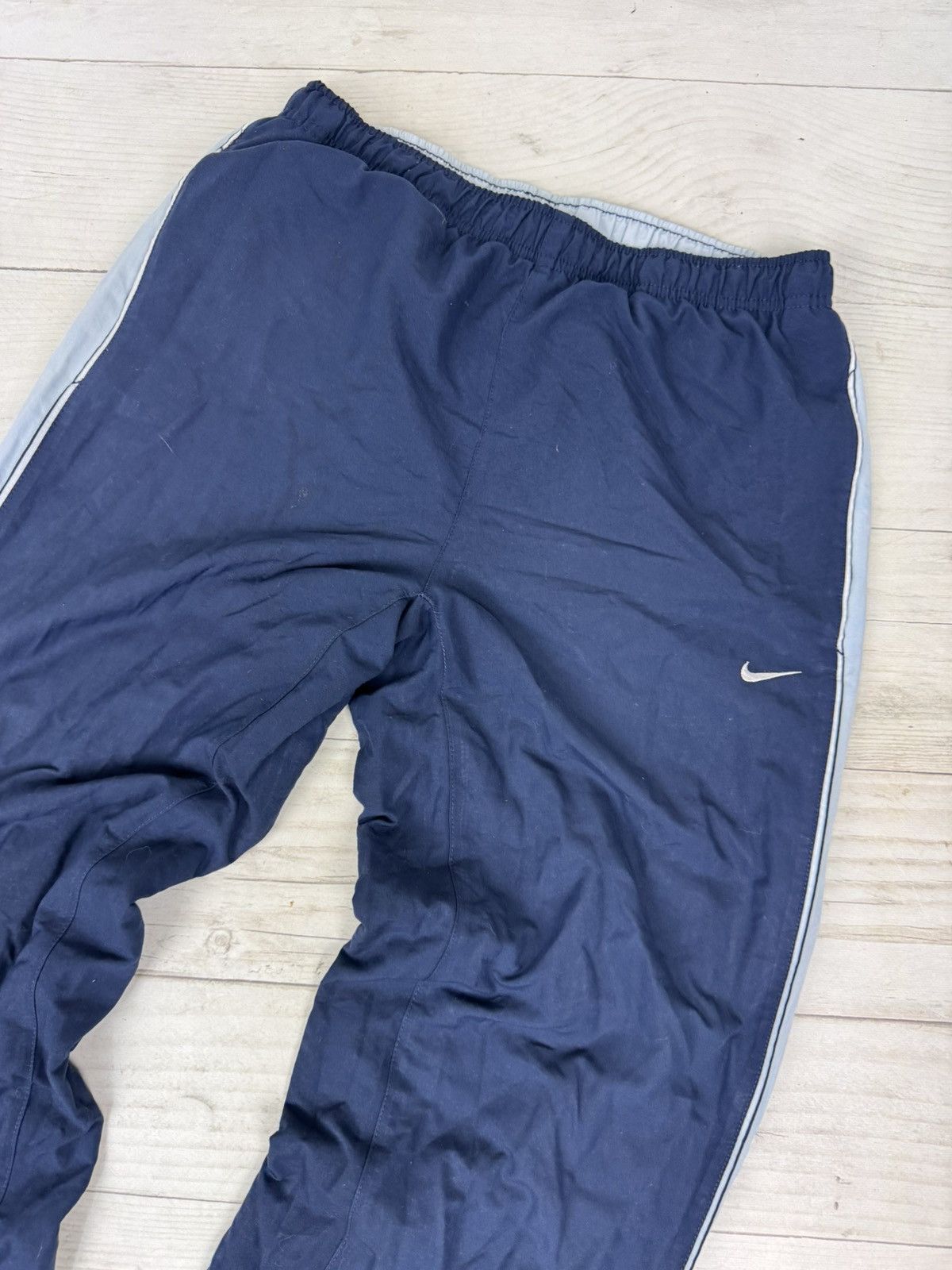 Nike Vintage Nike Track Pants Nylon 00s Swoosh Striped Y2K Size US 32 / EU 48 - 7 Thumbnail