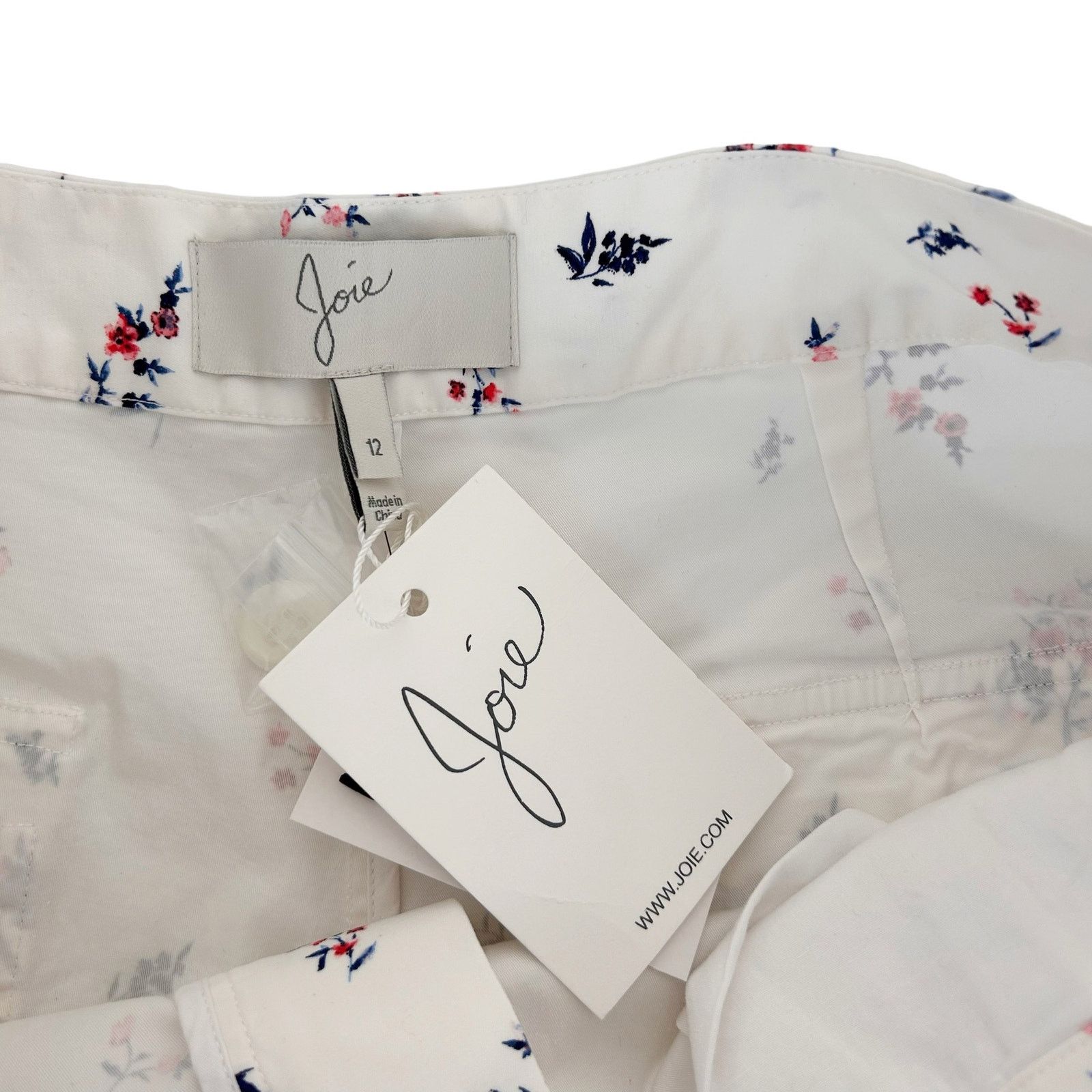 Joie Joie White Porcelain Floral Pleated Shorts Sz 12 Size 34" / US 12 / IT 48 - 3 Thumbnail