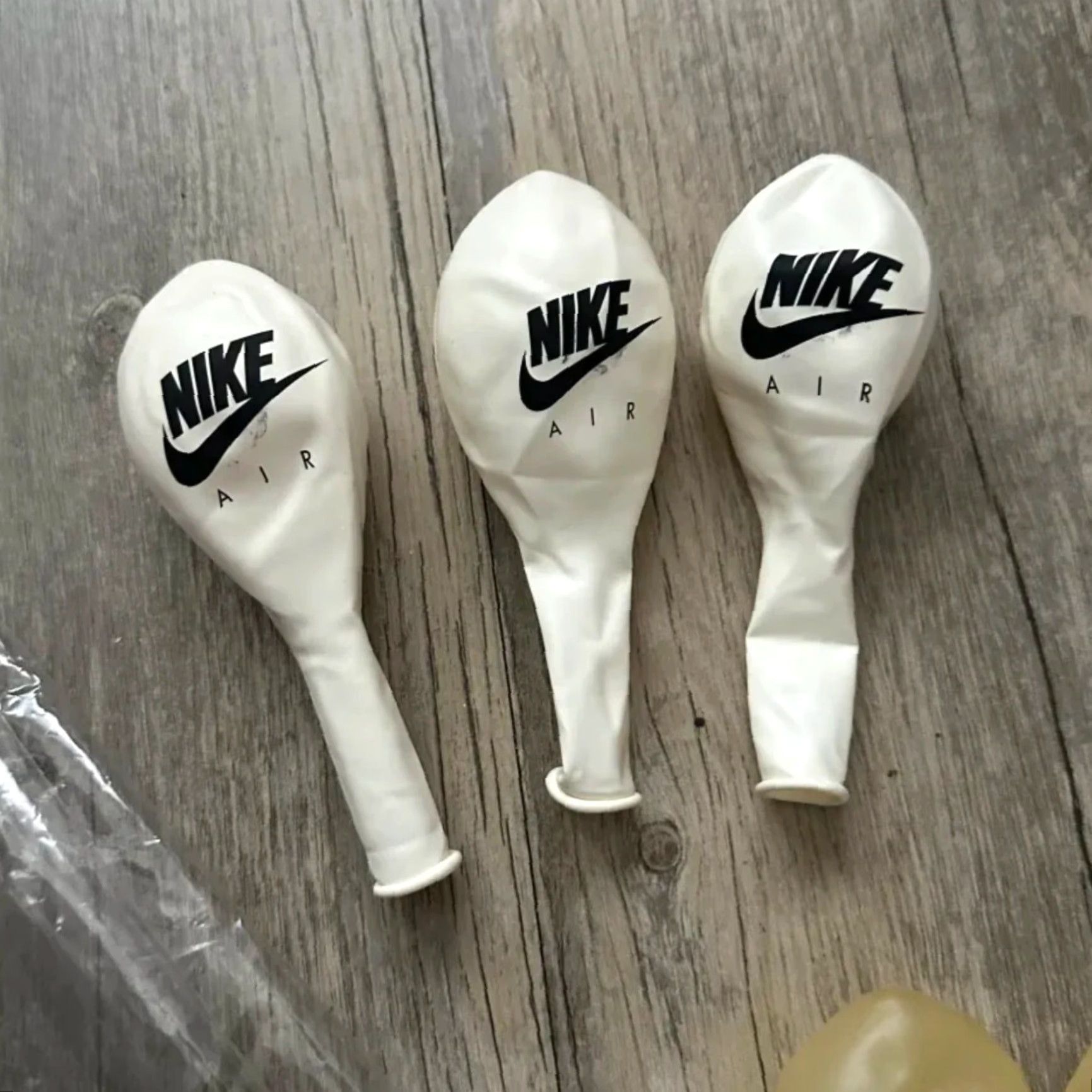 Nike VINTAGE Nike Promotional Balloons And Pump Promo Accessory Set Unisex One Size White Black Nike Promo Balloons Pump Size ONE SIZE - 4 Thumbnail