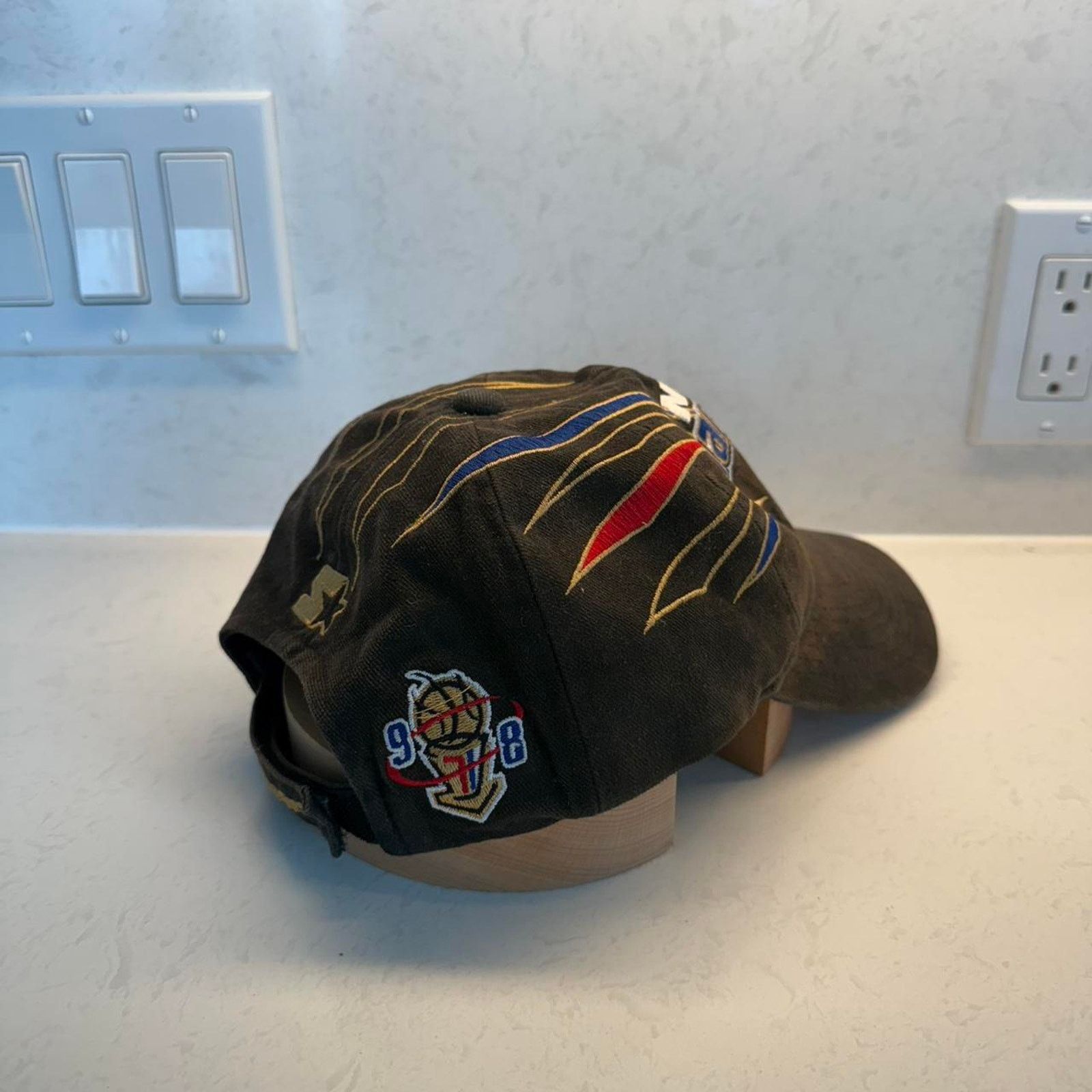 NBA Vintage nba finals 1995 hat Size ONE SIZE - 4 Thumbnail