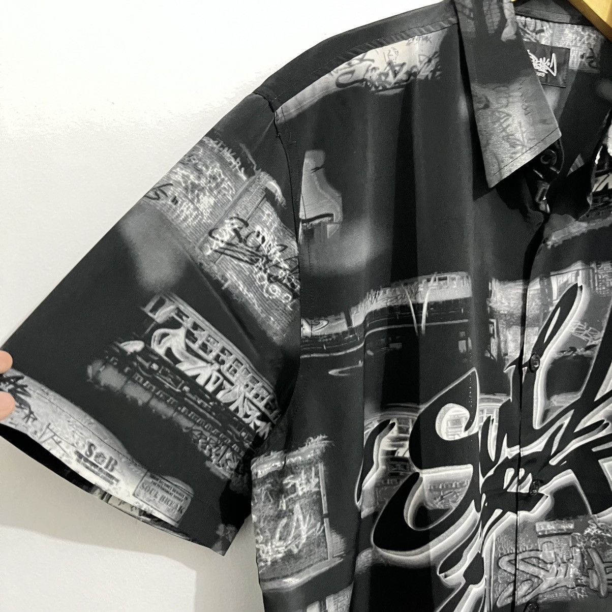 Japanese Brand Southpole Grafity Button Up - JUN25 Size US XL / EU 56 / 4 - 5 Thumbnail