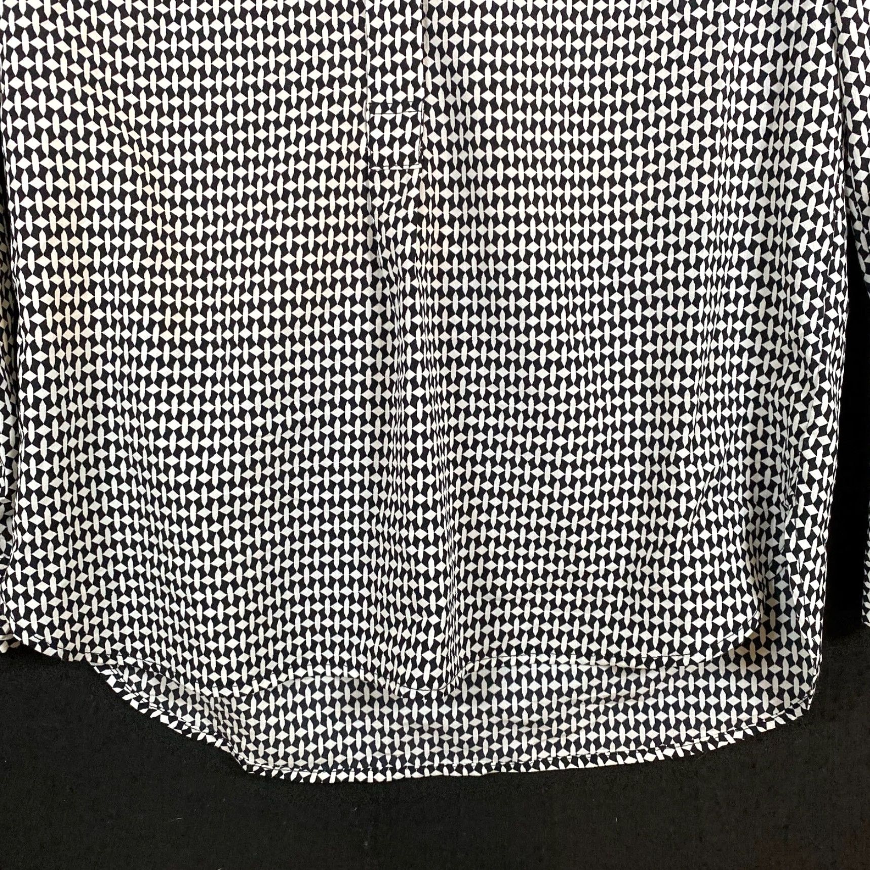 Talbots Talbots Womens Blouse Black White Diamond V Neck Long Sleeve Lightweight Petite Size XXS / US 00 / IT 34 - 3 Thumbnail