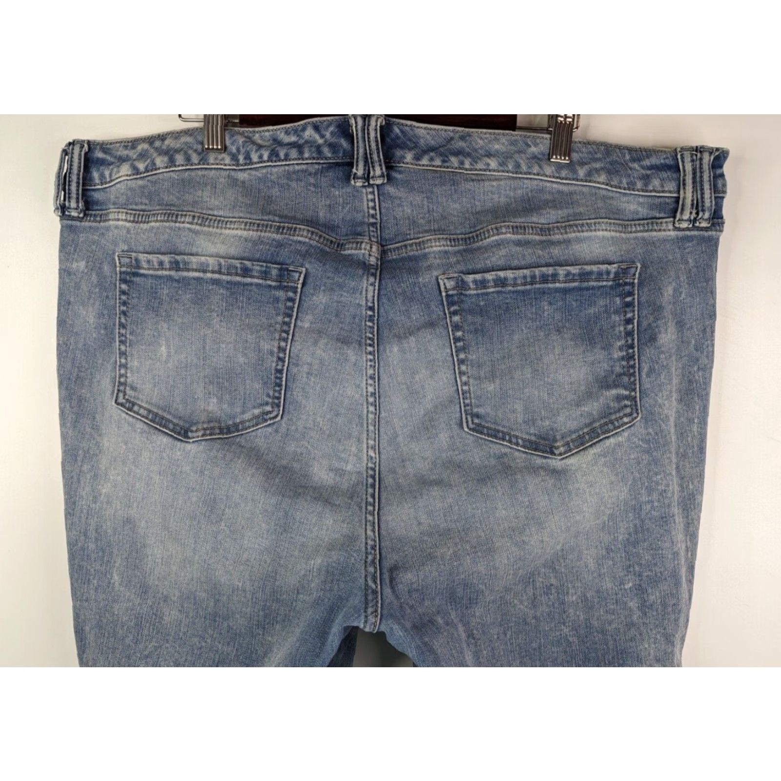 Torrid VINTAGE Torrid Boyfriend Straight Mid-Rise Jean Light Wash Womens Sz 22 Blue Stretch 5-Pocket Denim Jeans Size 40" / US 18 - 5 Thumbnail