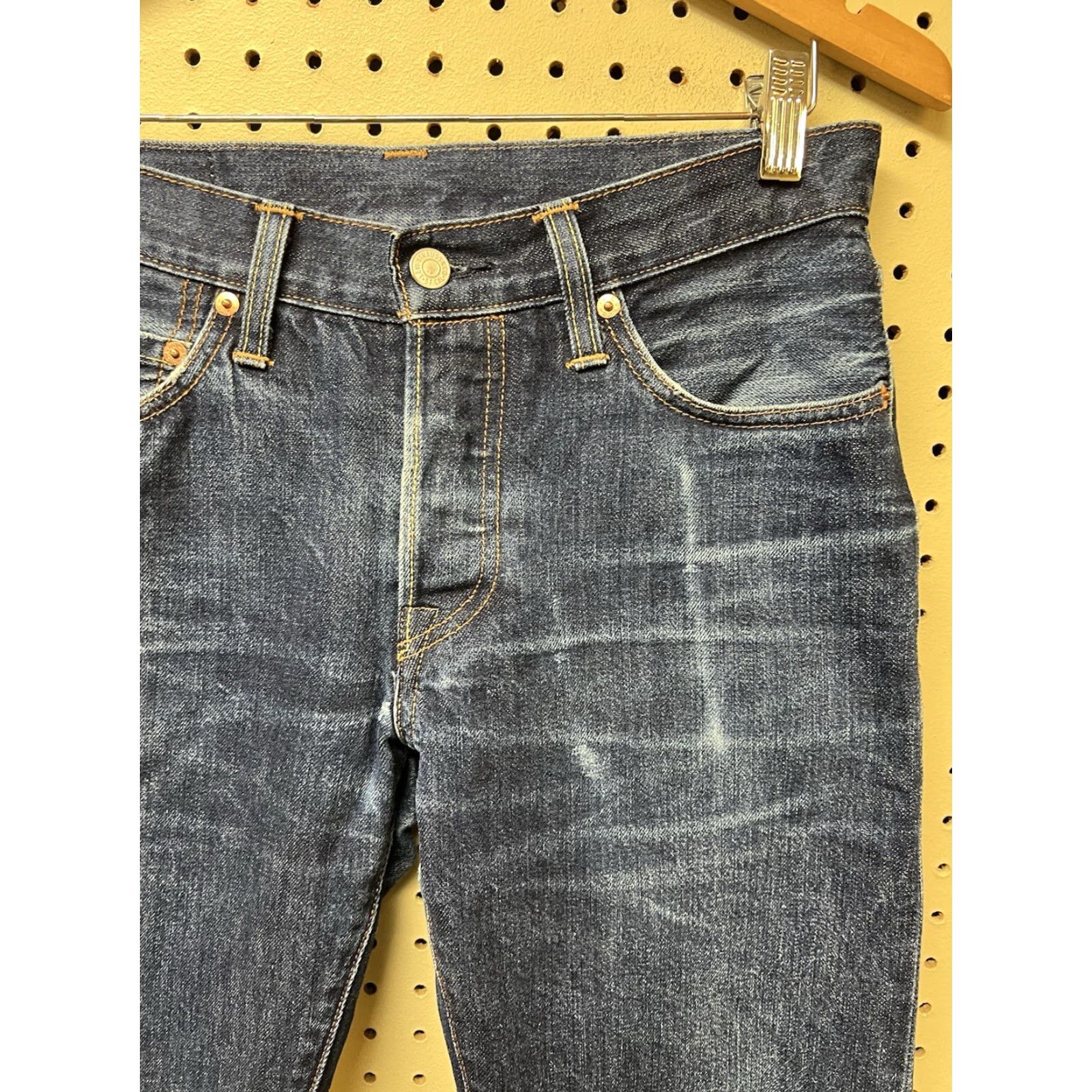 Levi's VINTAGE Levi’s 501 Jeans Distressed Button Fly Blue Denim 29x31 Medium Wash Regular Mens Size US 29 - 6 Thumbnail