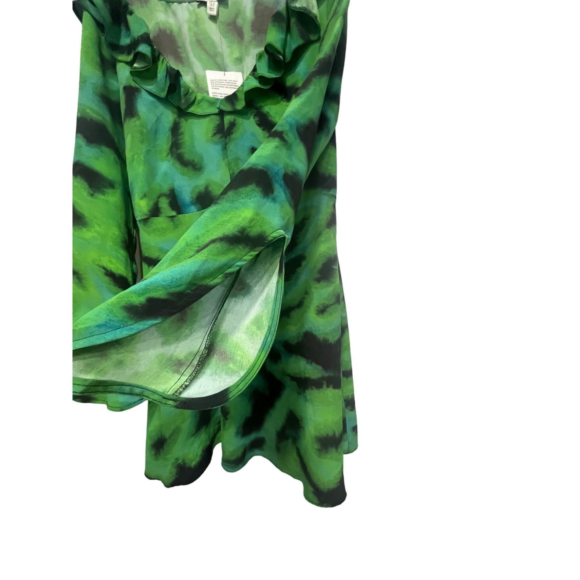 Topshop Topshop animal ruffle neck tea dress in green, US 8 Size M / US 6-8 / IT 42-44 - 6 Thumbnail