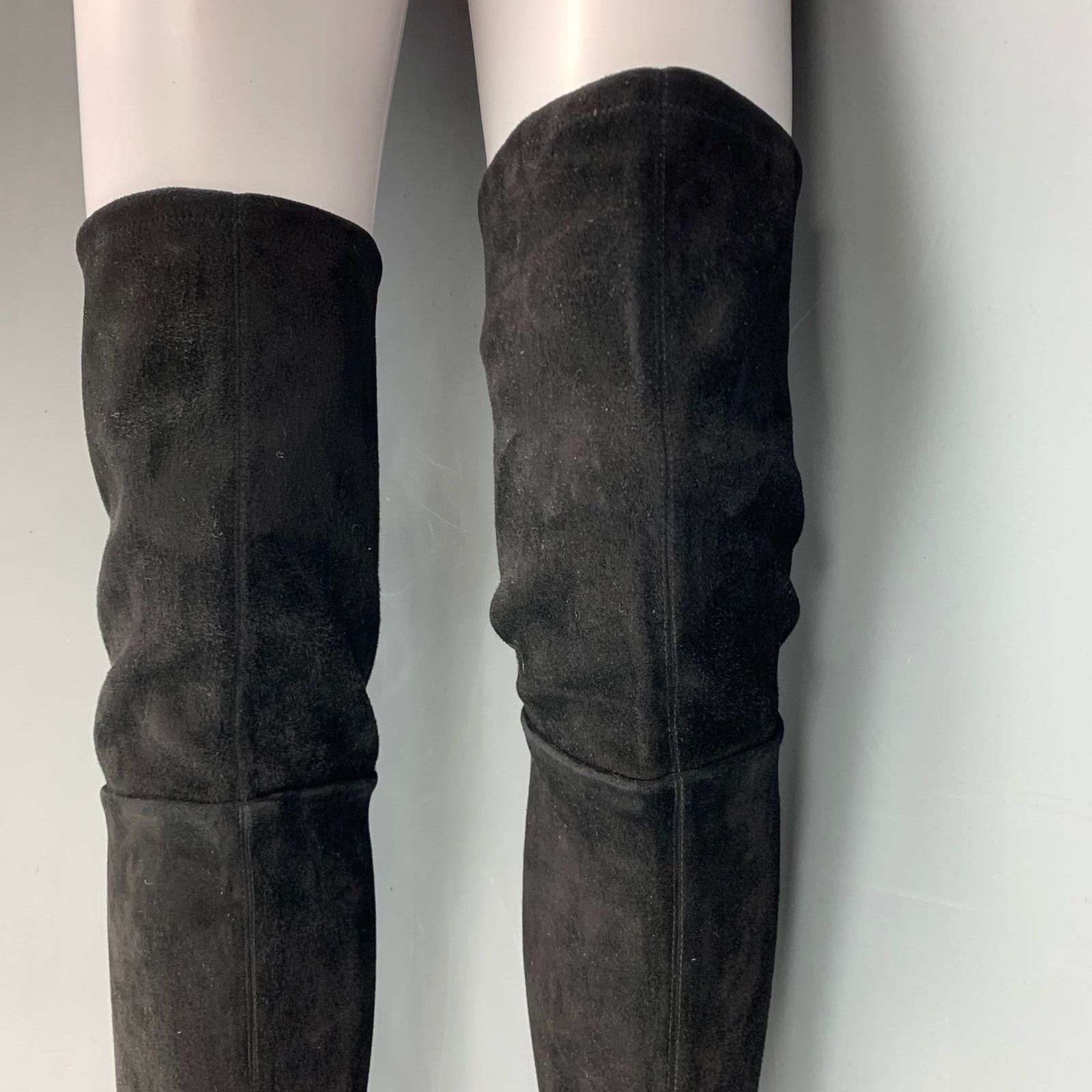 Gianfranco Ferre GIANFRANCO FERRE Size 7.5 Black Suede Chuncky Heel Boots Size US 7.5 / IT 37.5 - 6 Thumbnail