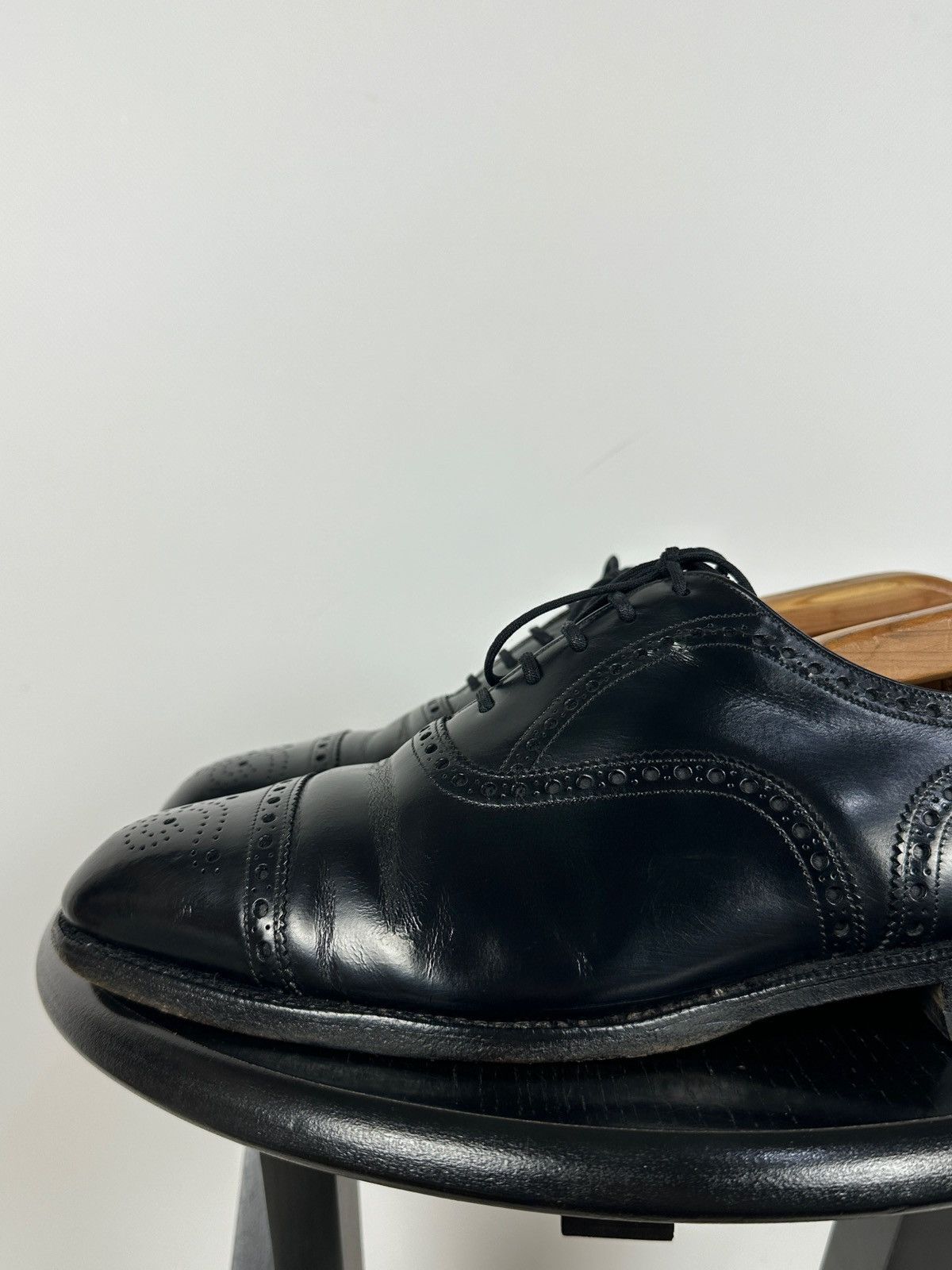 Church's Church’s Black Leather Oxford Brogue Dress England Shoes Size US 9.5 / EU 42-43 - 13 Thumbnail