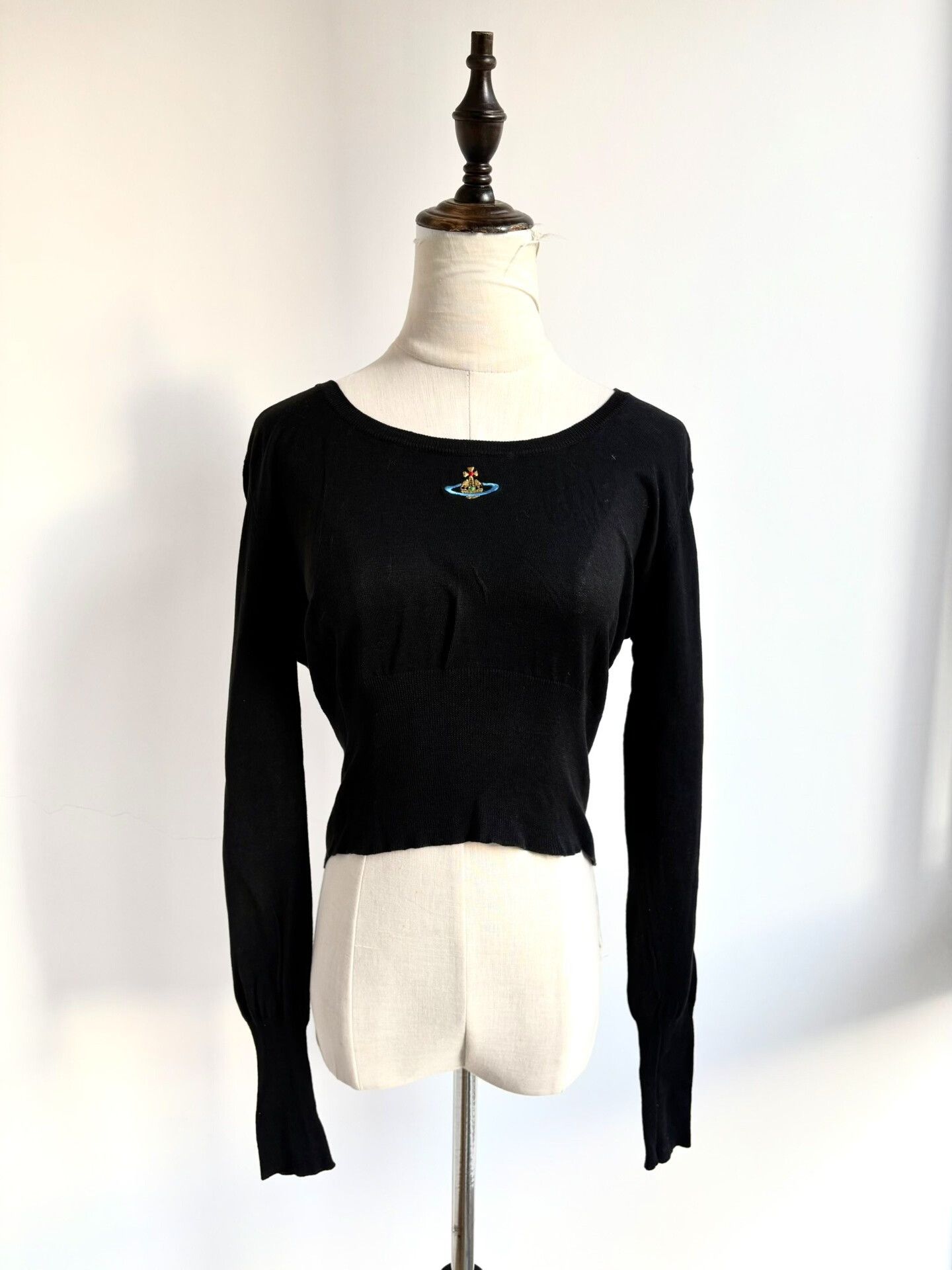 Vivienne Westwood vivienne westwood black knit top with brooch Size M / US 6-8 / IT 42-44 - 1 Thumbnail
