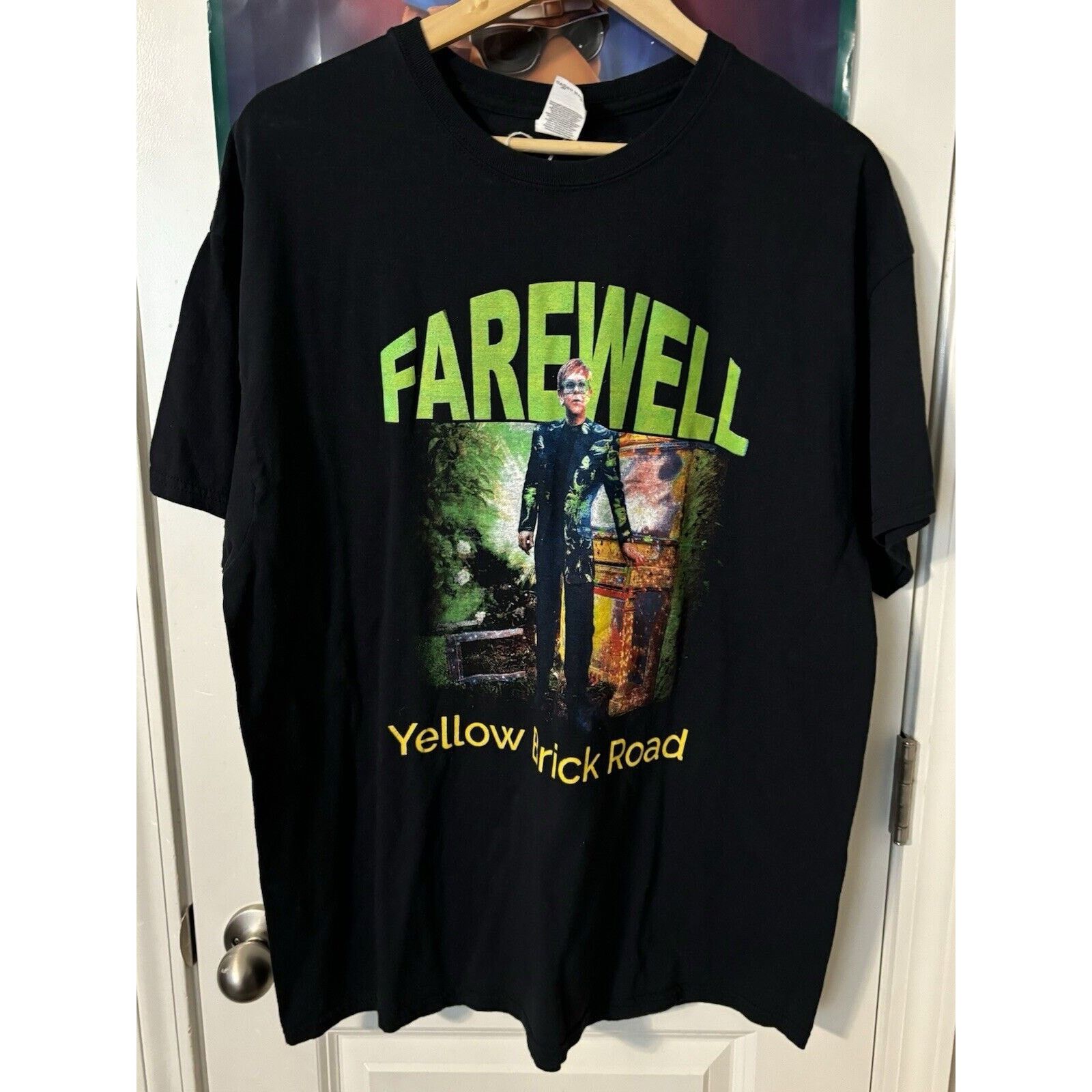 Other Vintage farewell yellow brick road black tour shirt size xl Size US XL / EU 56 / 4 - 1 Thumbnail