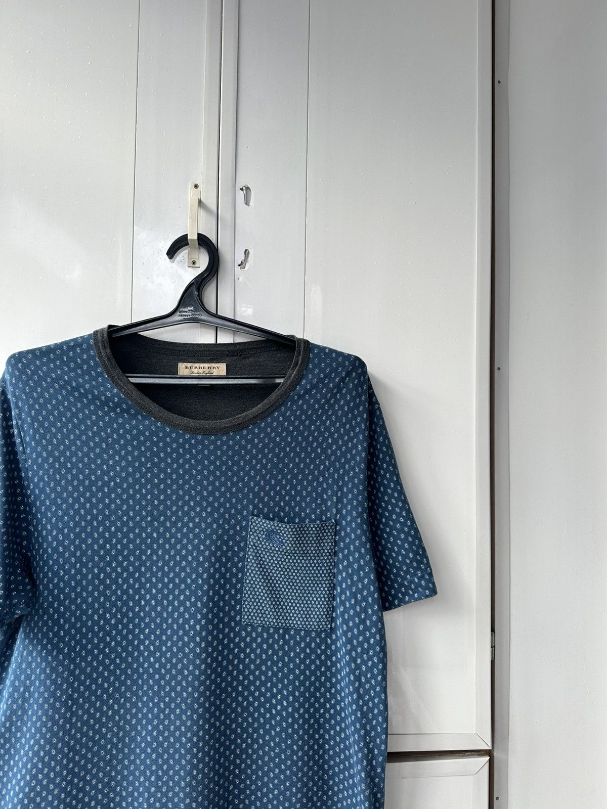 Burberry Vintage Monogram Burberry T-shirt Size US L / EU 52-54 / 3 - 3 Thumbnail