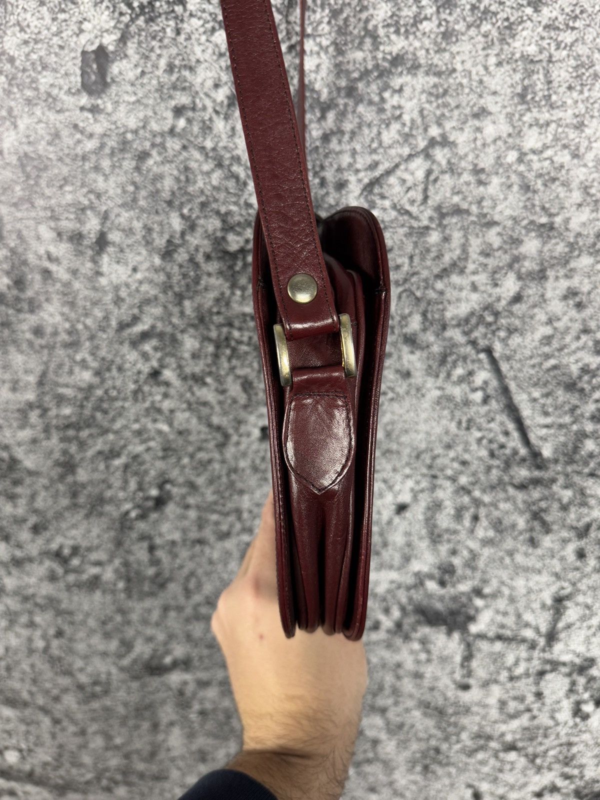 Vintage Vintage Fiocchi Italy Burgundy Leather Smooth Crossbody Bag Size ONE SIZE - 5 Thumbnail