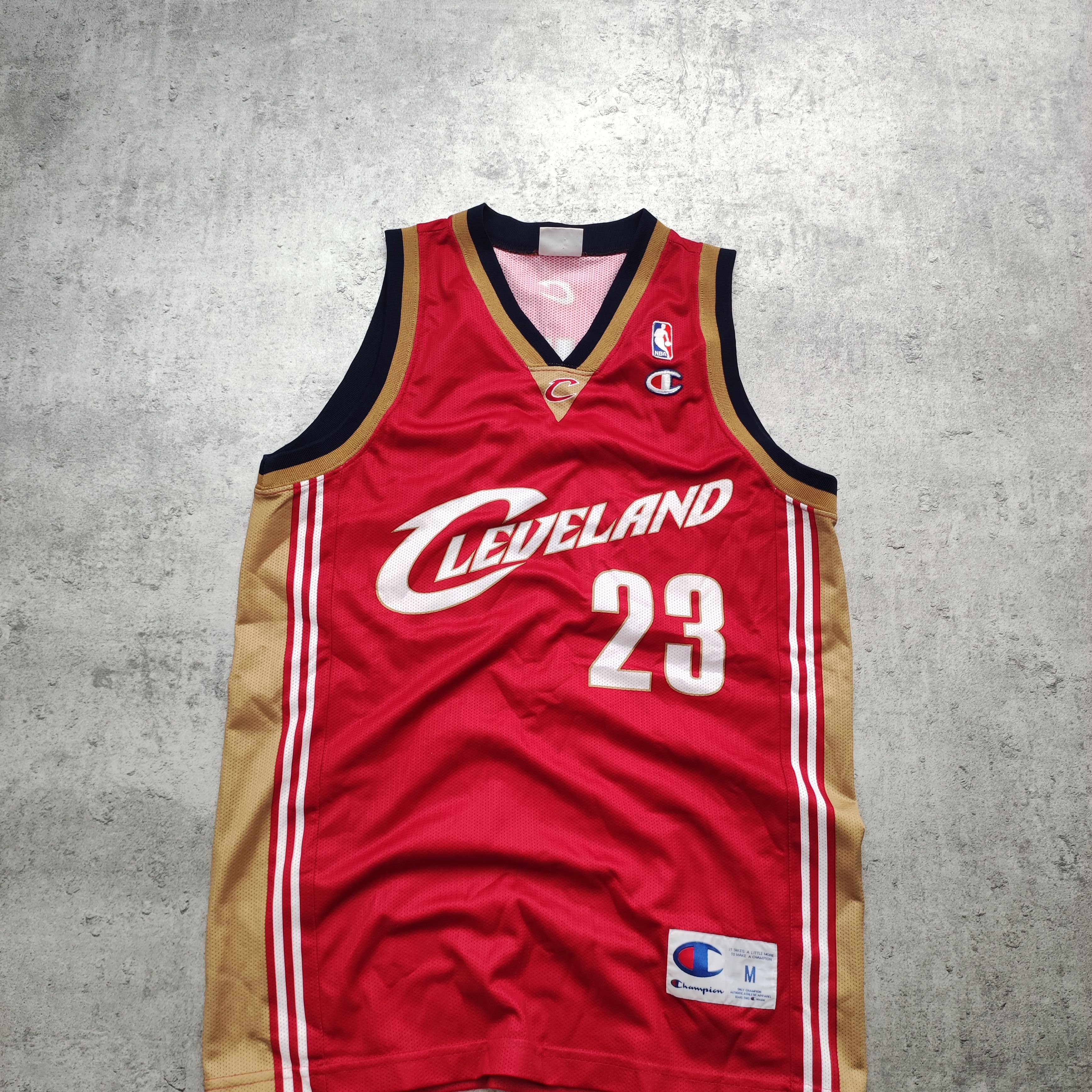 NBA × Vintage RARE 90s Champion Cleveland #23 James NBA Jersey Size US M / EU 48-50 / 2 - 3 Thumbnail