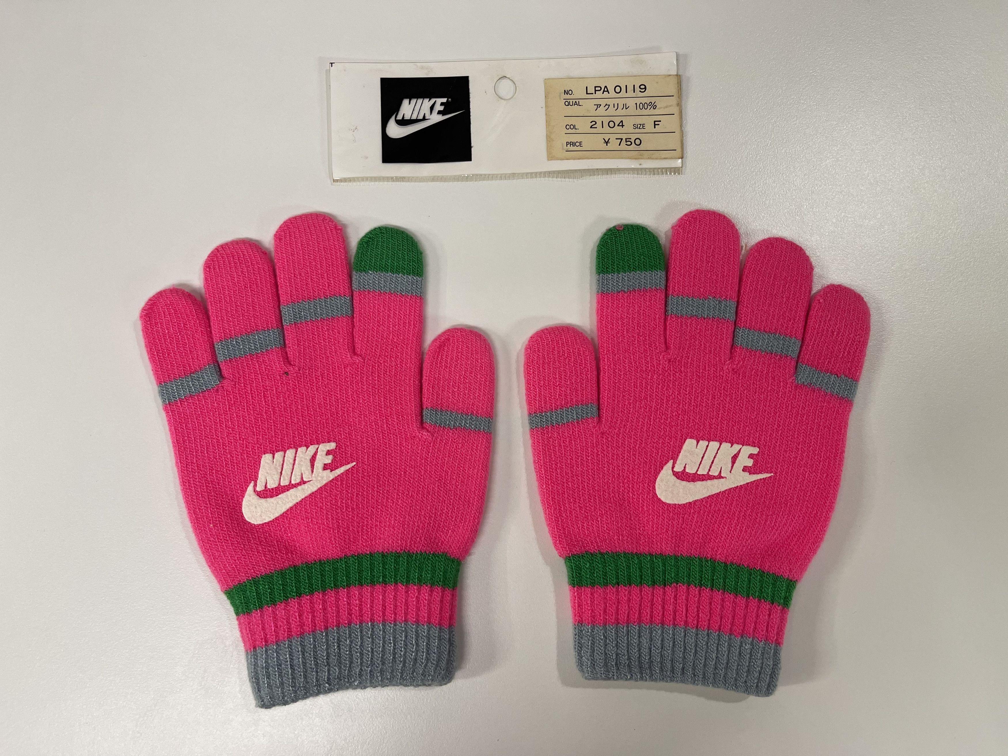 Nike Nike Old Japan Edition 90’s Vintage Gloves Size ONE SIZE - 1 Thumbnail