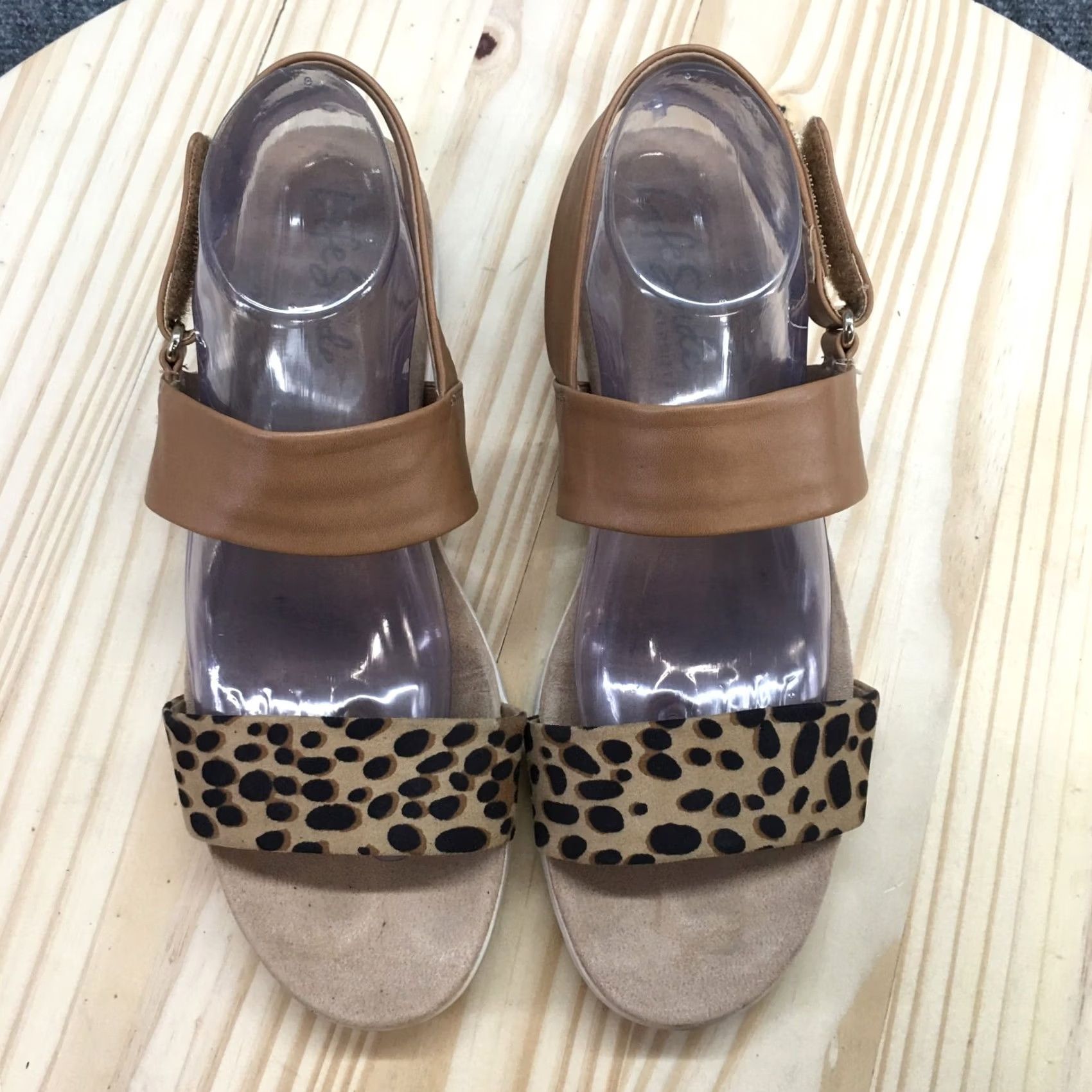 Vintage LifeStride Sandals Velocity 2.0 Two Straps Slingback Brown Womens 10 M Casual Flat Slingback Shoes Size US 10 / IT 40 - 4 Thumbnail