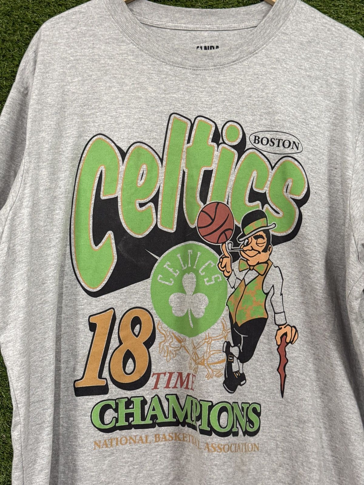 NBA Boston Celtics NBA Champion Basketball Logo Tee XL MA Size US XL / EU 56 / 4 - 2 Thumbnail