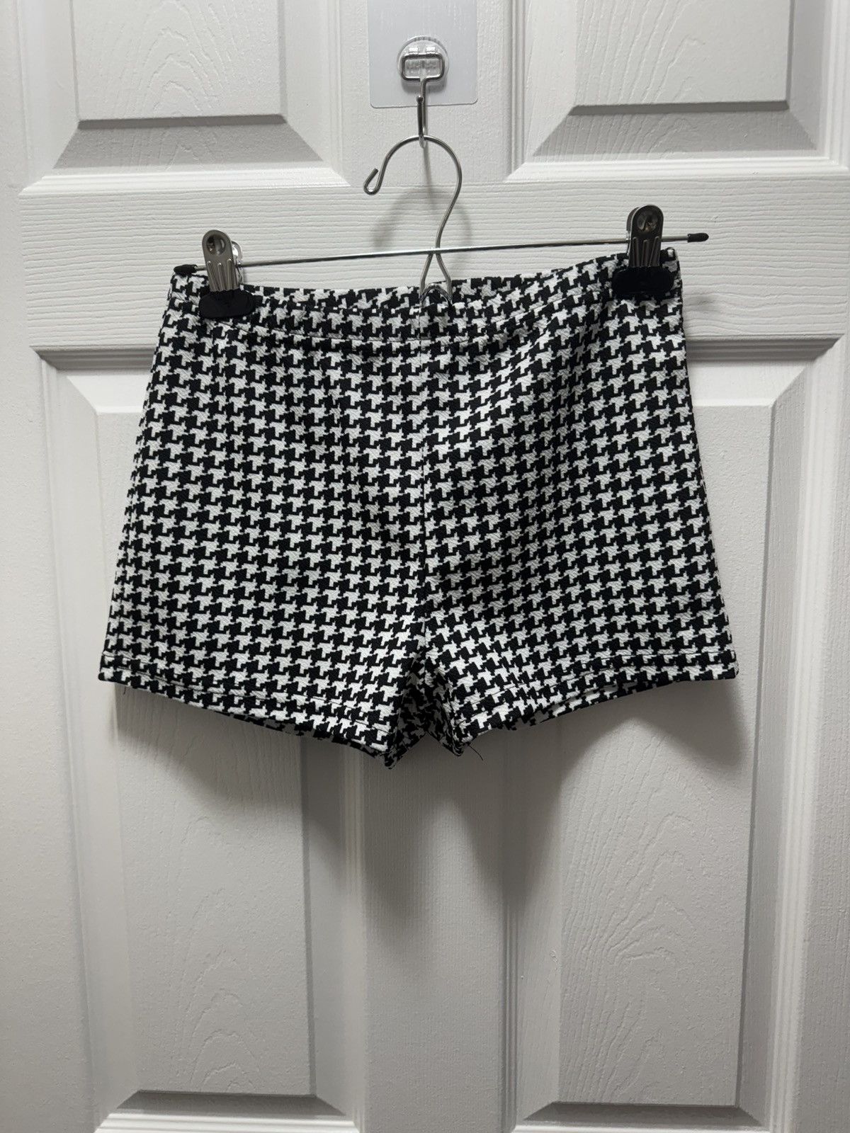 Japanese Brand Japanese Shorts Cute Sawtooth Y2K Girl Black White Size 28" / US 6 / IT 42 - 1 Thumbnail