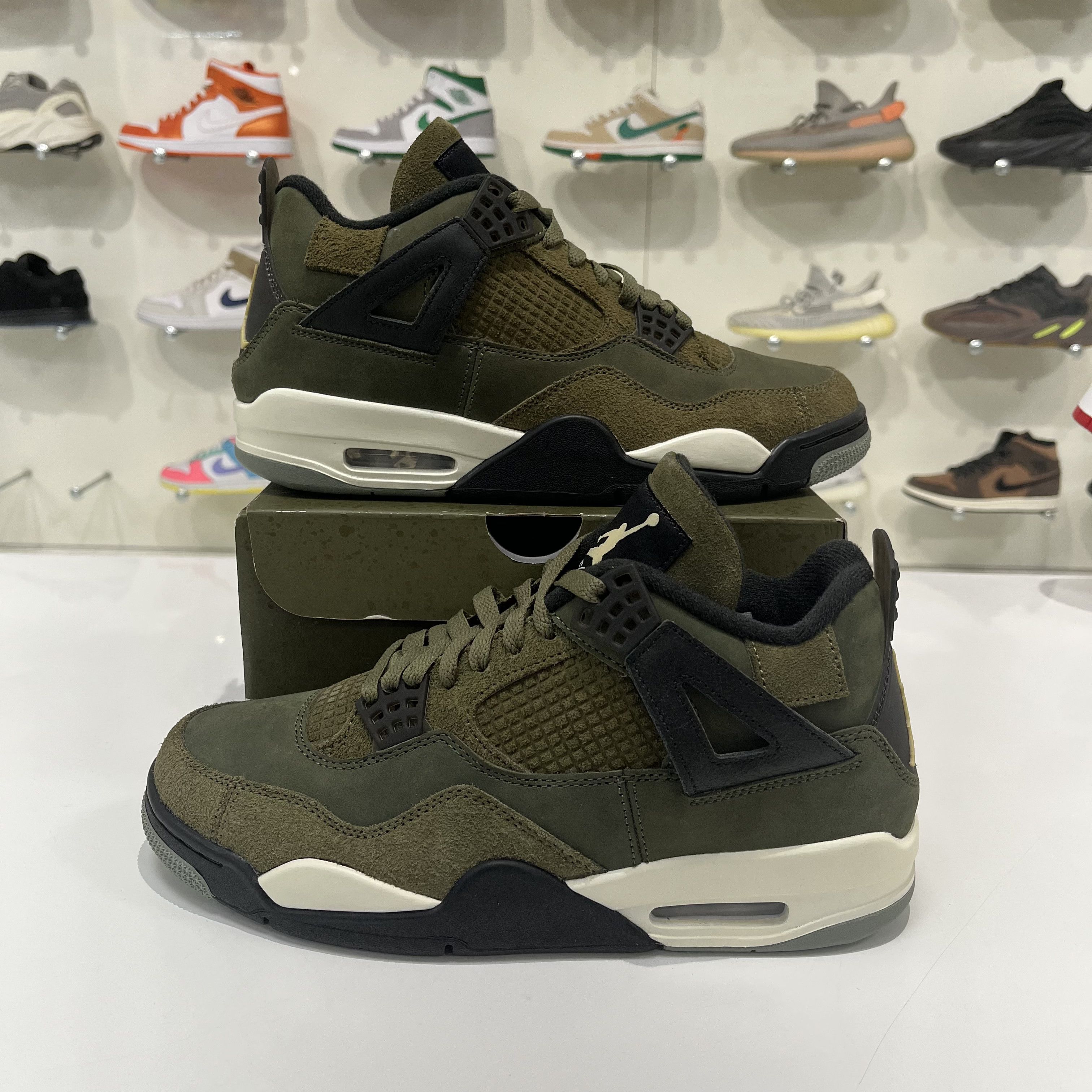 Nike Air Jordan 4 Retro SE Craft Medium Olive Size US 10 / EU 43 - 1 Thumbnail