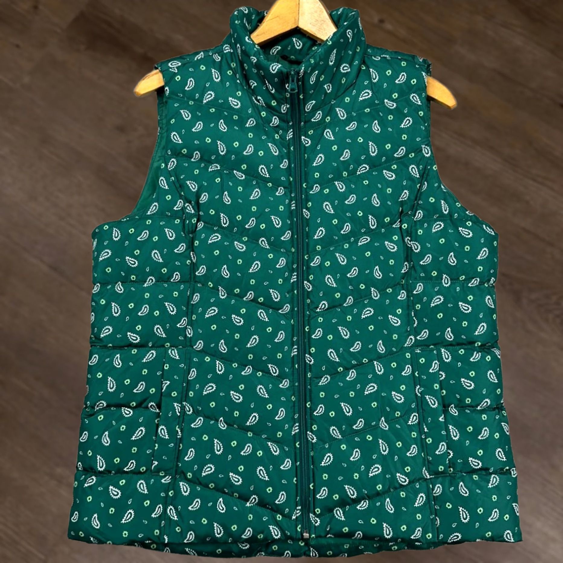 Lands' End Lands' End Puffer Vest Women XLT Tall 18 Green Paisley Goose Down Full Zip Ladies Vest Size XXL / US 16-18 / IT 52-54 - 1 Thumbnail