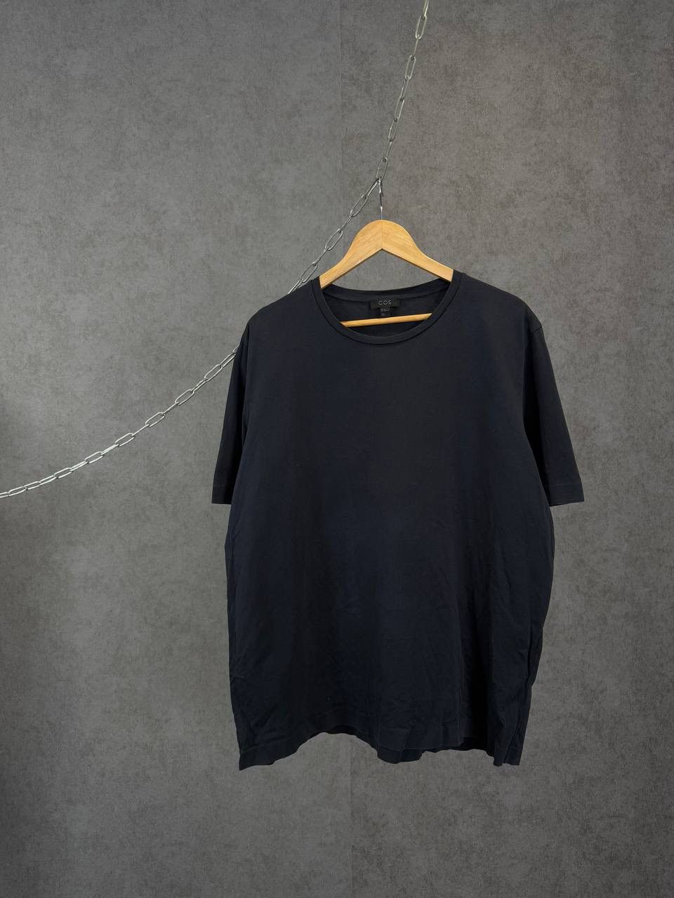 Cos Cos designer tee Size US XL / EU 56 / 4 - 1 Thumbnail