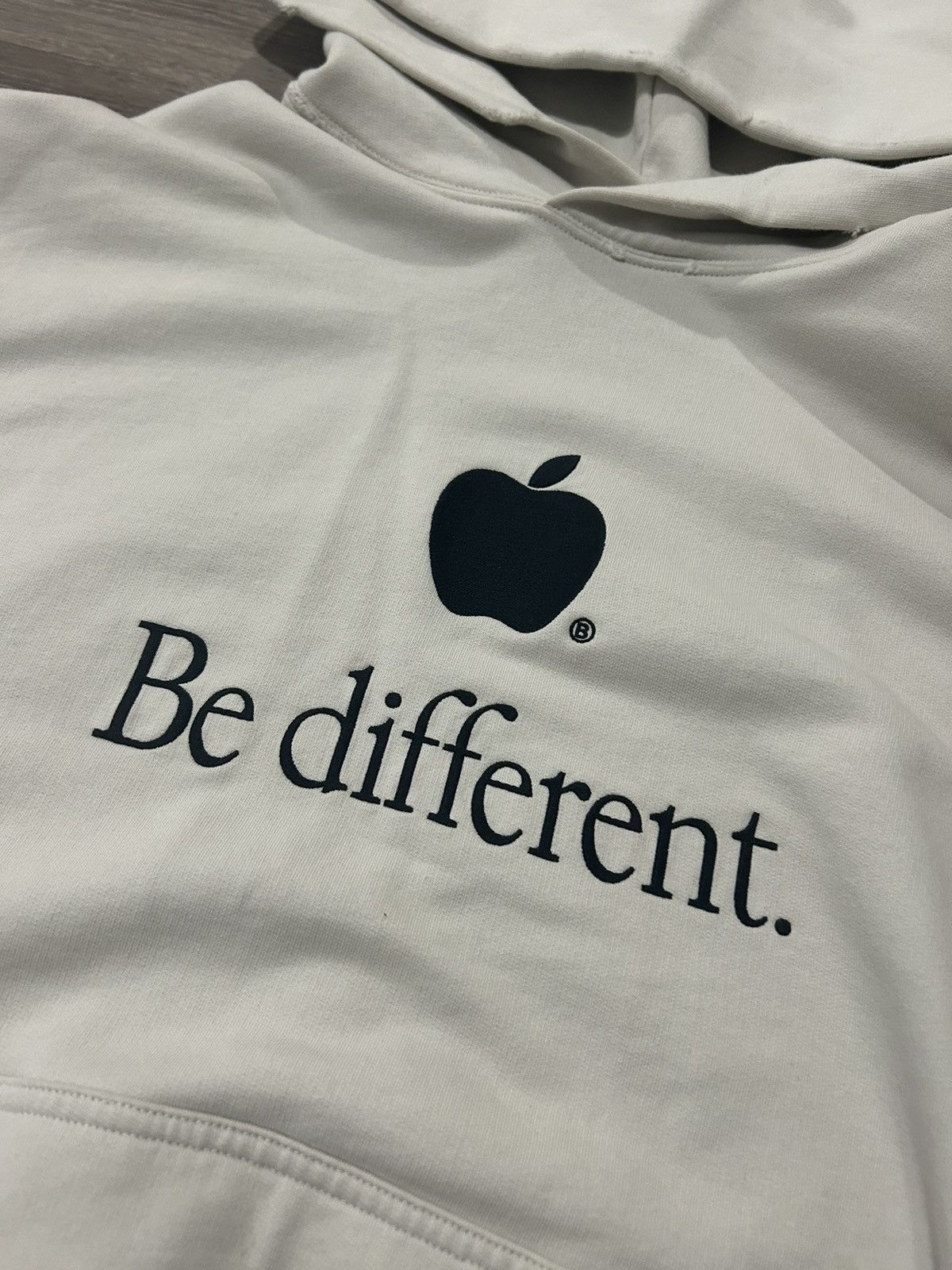 Balenciaga Cancelled Balenciaga Be Different Apple Logo Hoodie Size US XL / EU 56 / 4 - 3 Thumbnail