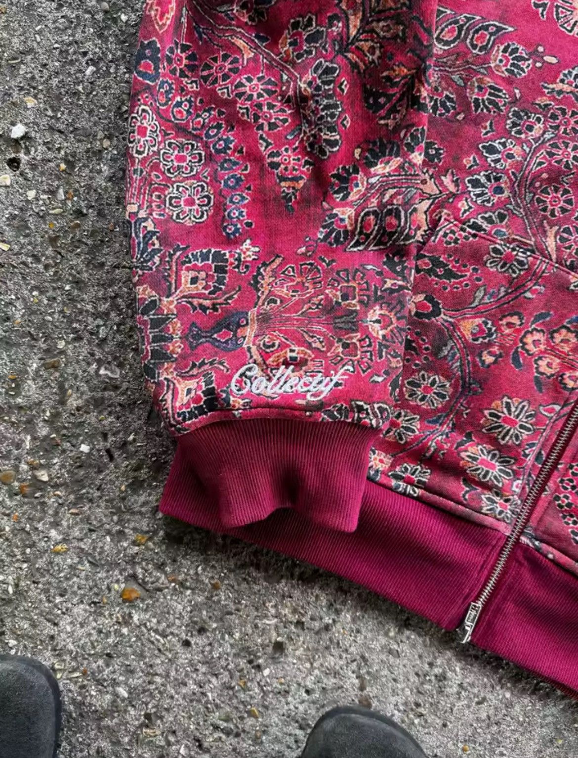 Other Red Paisley Zip Up Size US M / EU 48-50 / 2 - 3 Thumbnail