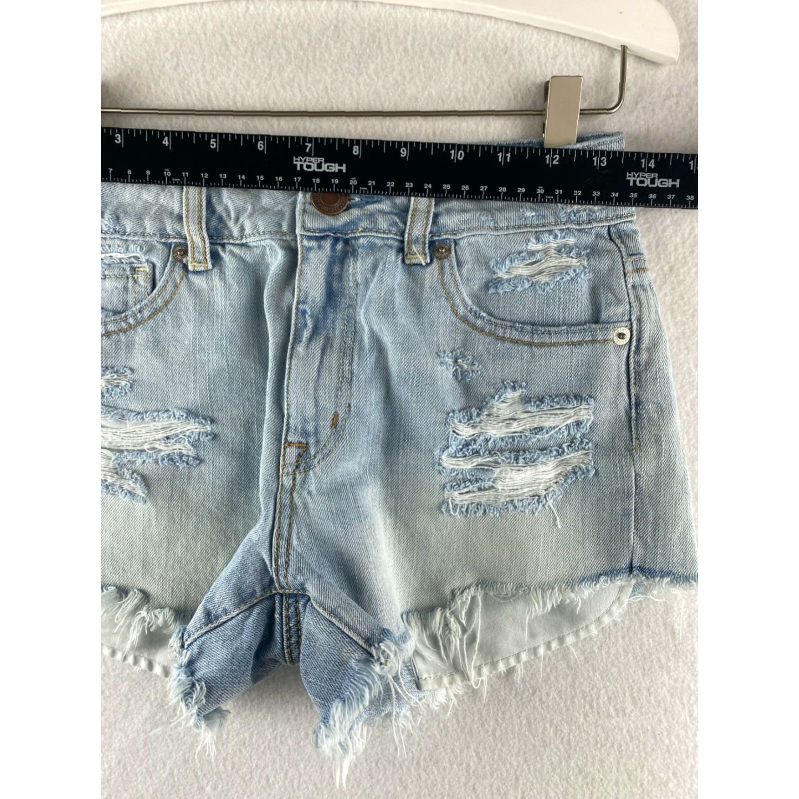 American Eagle Outfitters American Eagle Jeans Shorts Womens 0 Cut Off Fray Distressed Denim Size 25" / US 0 / IT 36 - 3 Thumbnail