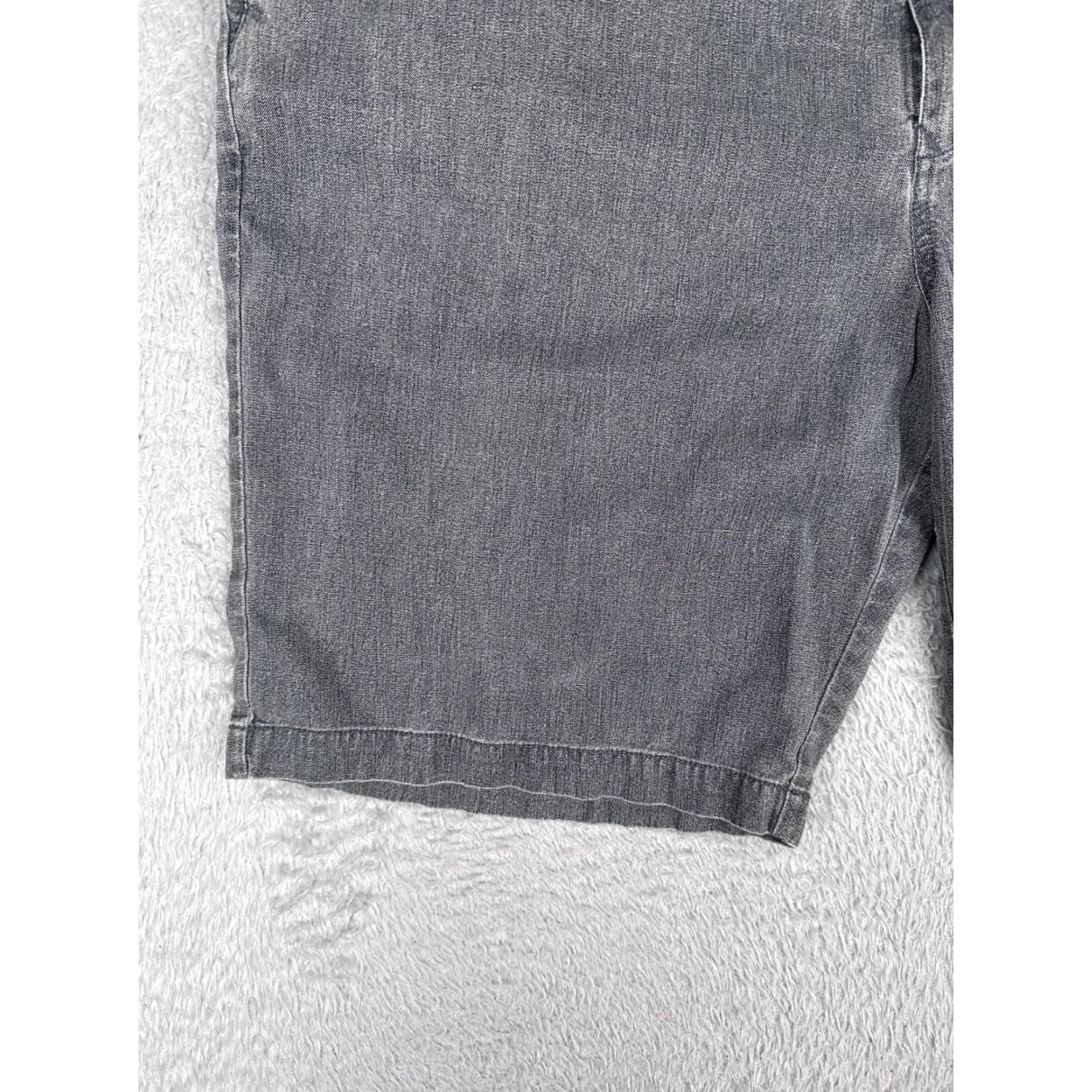 Tommy Bahama Tommy Bahama Shorts Mens 42 Gray Silk Cotton Herringbone Chino Casual Flat Front Zip Pockets Slant Pocket Embroidered Boat Beach Mens Size US 42 / EU 58 - 3 Thumbnail