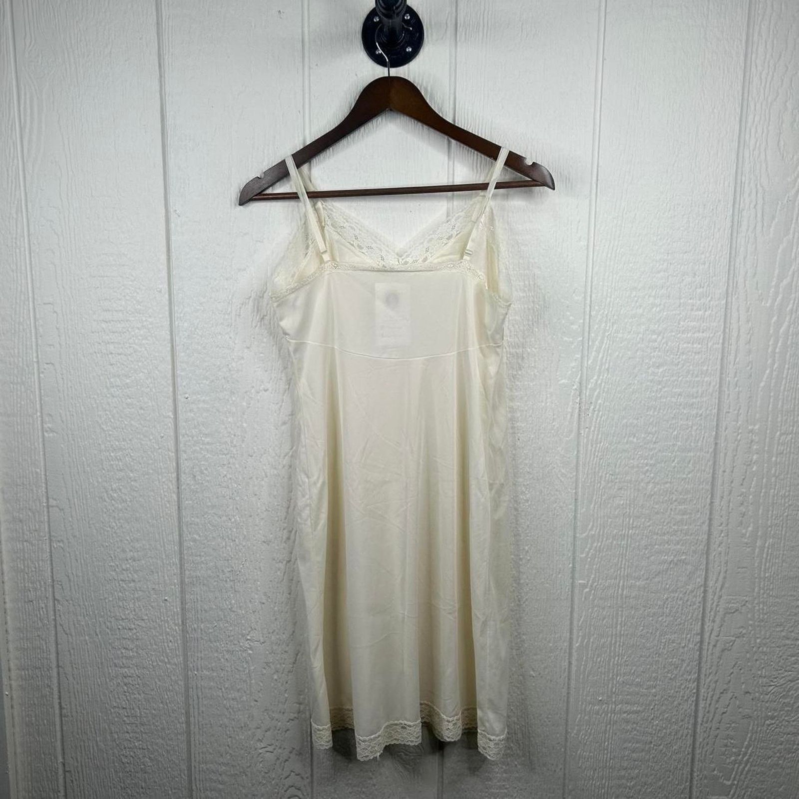 Other Vintage 80’s Vanity Fair White Satin Slip Dress Size Medium Size ONE SIZE - 2 Thumbnail