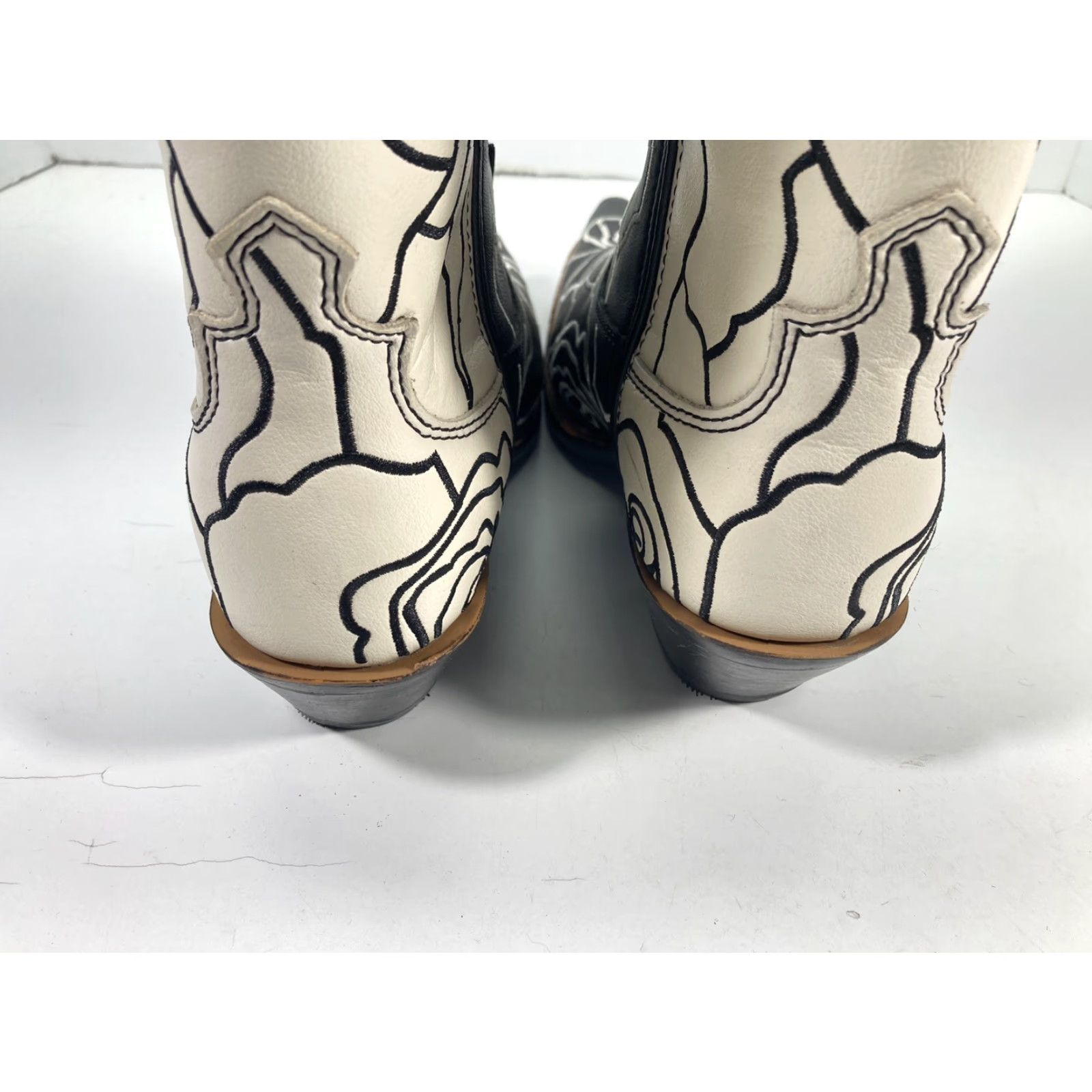 Twisted X Twisted X Olivia Bennett Boots Women Sz 6 B Black Leather Floral Western NWT Size US 6 / IT 36 - 7 Thumbnail