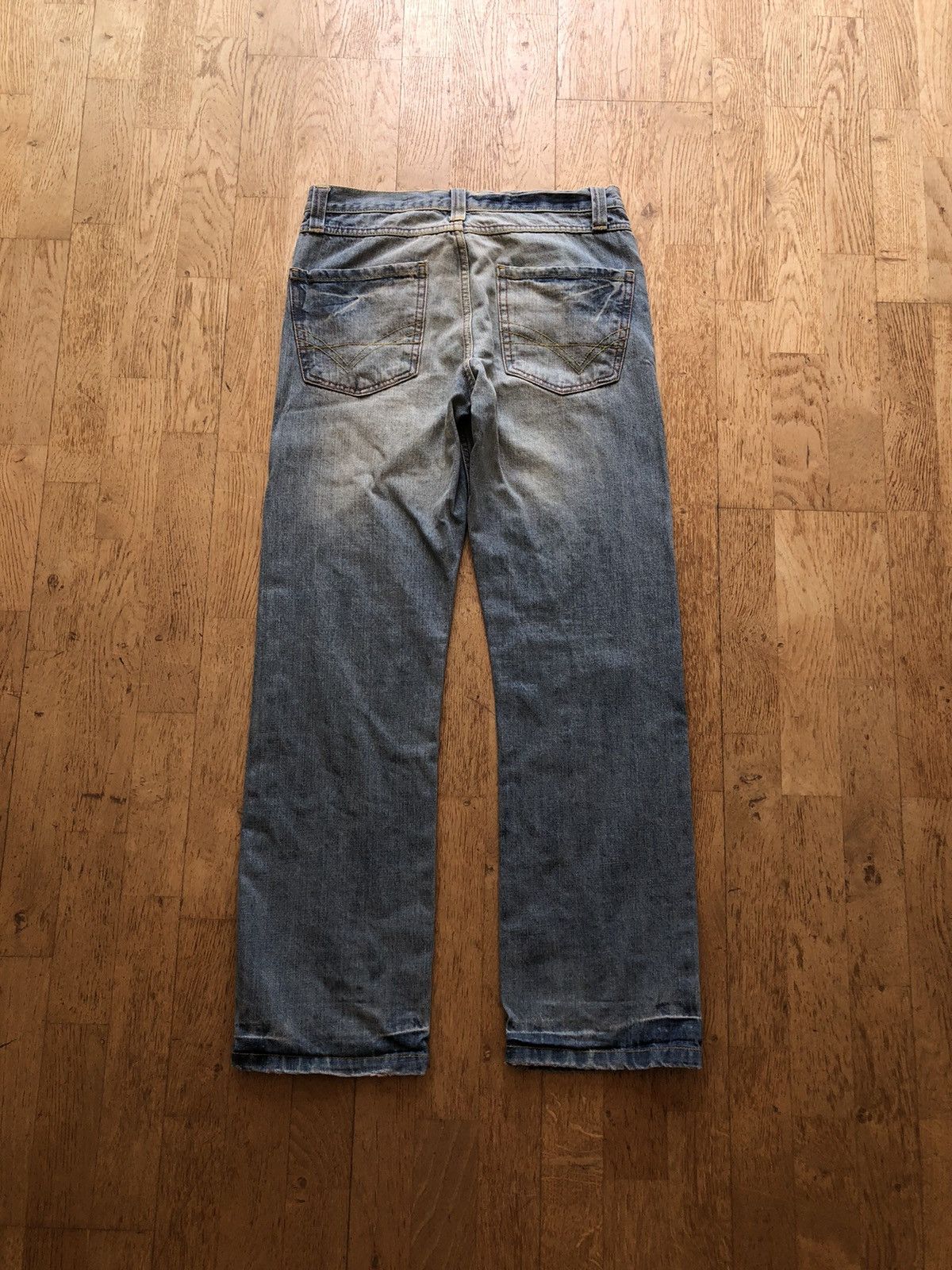 Burton BURTON LONDON VINTAGE QUALITY LIGHT REGULAR FIT DENIM JEANS Size US 30 / EU 46 - 2 Thumbnail