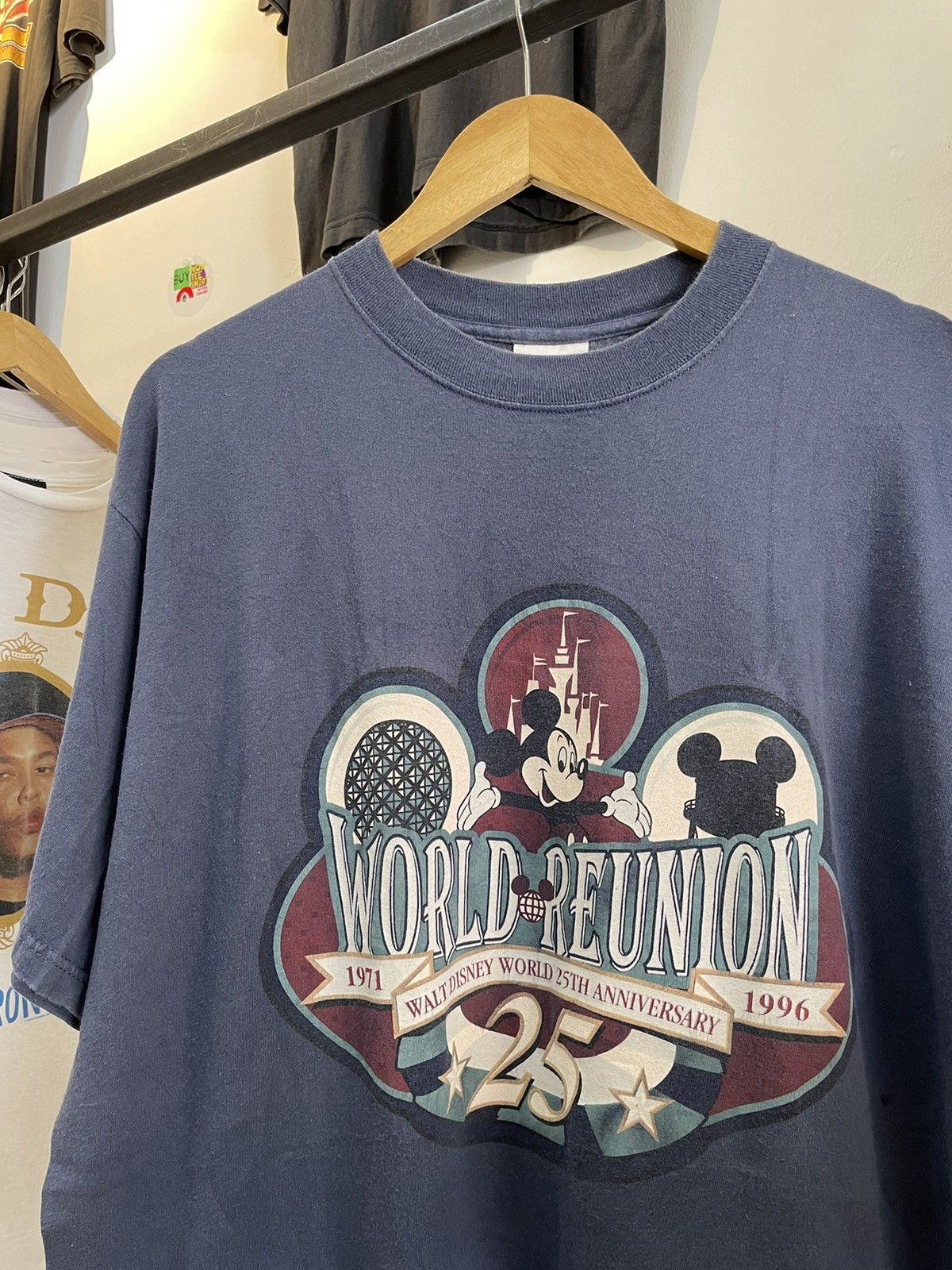 Disney × Vintage Vintage Walt Disney World 25th Anniversary Size US XL / EU 56 / 4 - 1 Thumbnail