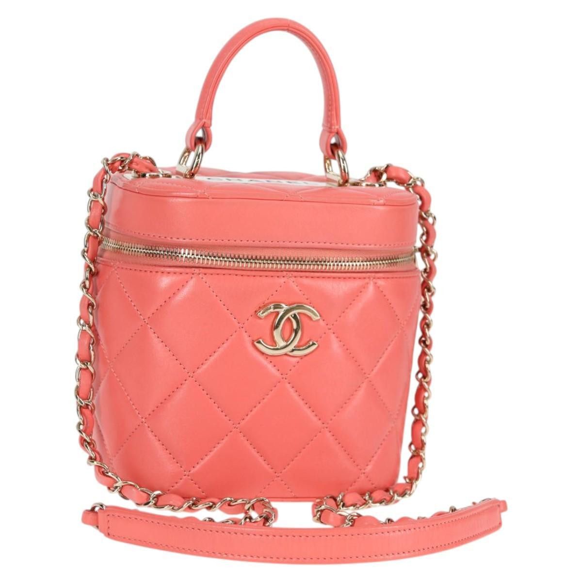 Chanel Chanel Classic Top Handle Vanity Case with Chain Quilted Lambskin Size ONE SIZE - 1 Thumbnail