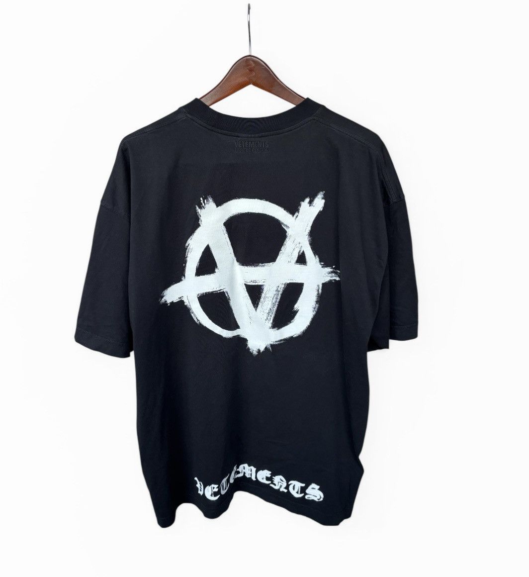 Vetements Vetements Anarchy T-Shirt Size US XL / EU 56 / 4 - 1 Thumbnail