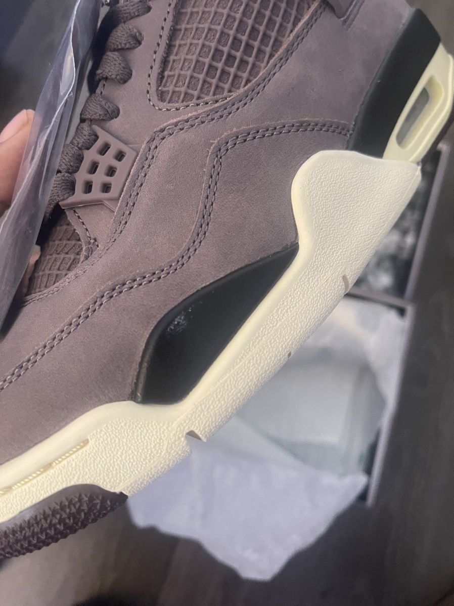 A Ma Maniere × Jordan Brand A Ma Maniere Jordan 4 “Violet Ore” Size 7 Size US 7 / EU 40 - 6 Thumbnail