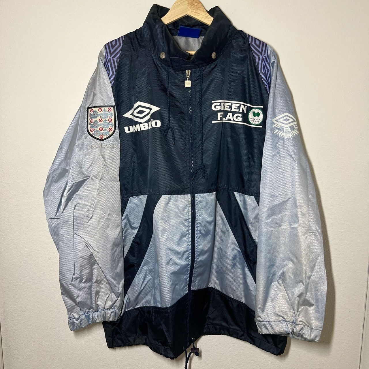 90'S Umbro Windbreaker Men's Size L Vintage polyester gray type Vintage Second Hand