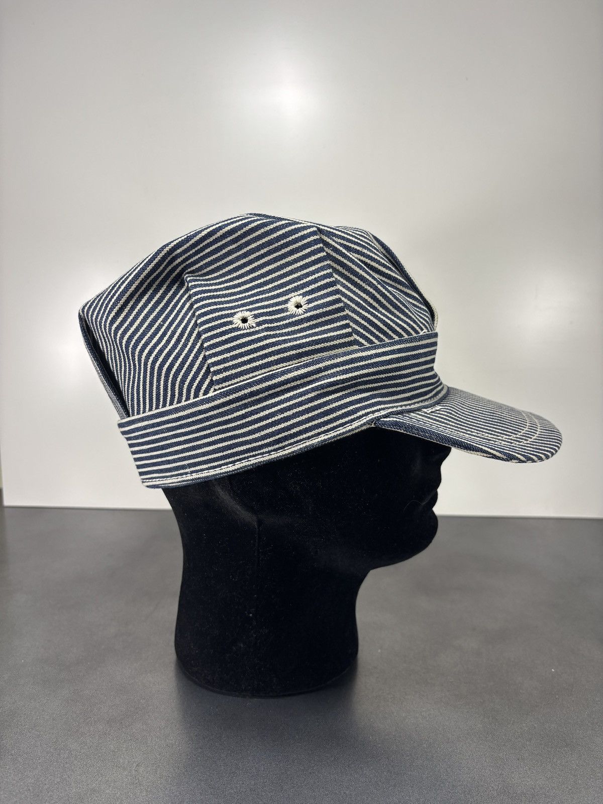 Levi's Vintage Levi's White Tab Hat Vintage Hickory Stripe Denim US Size ONE SIZE - 18 Thumbnail