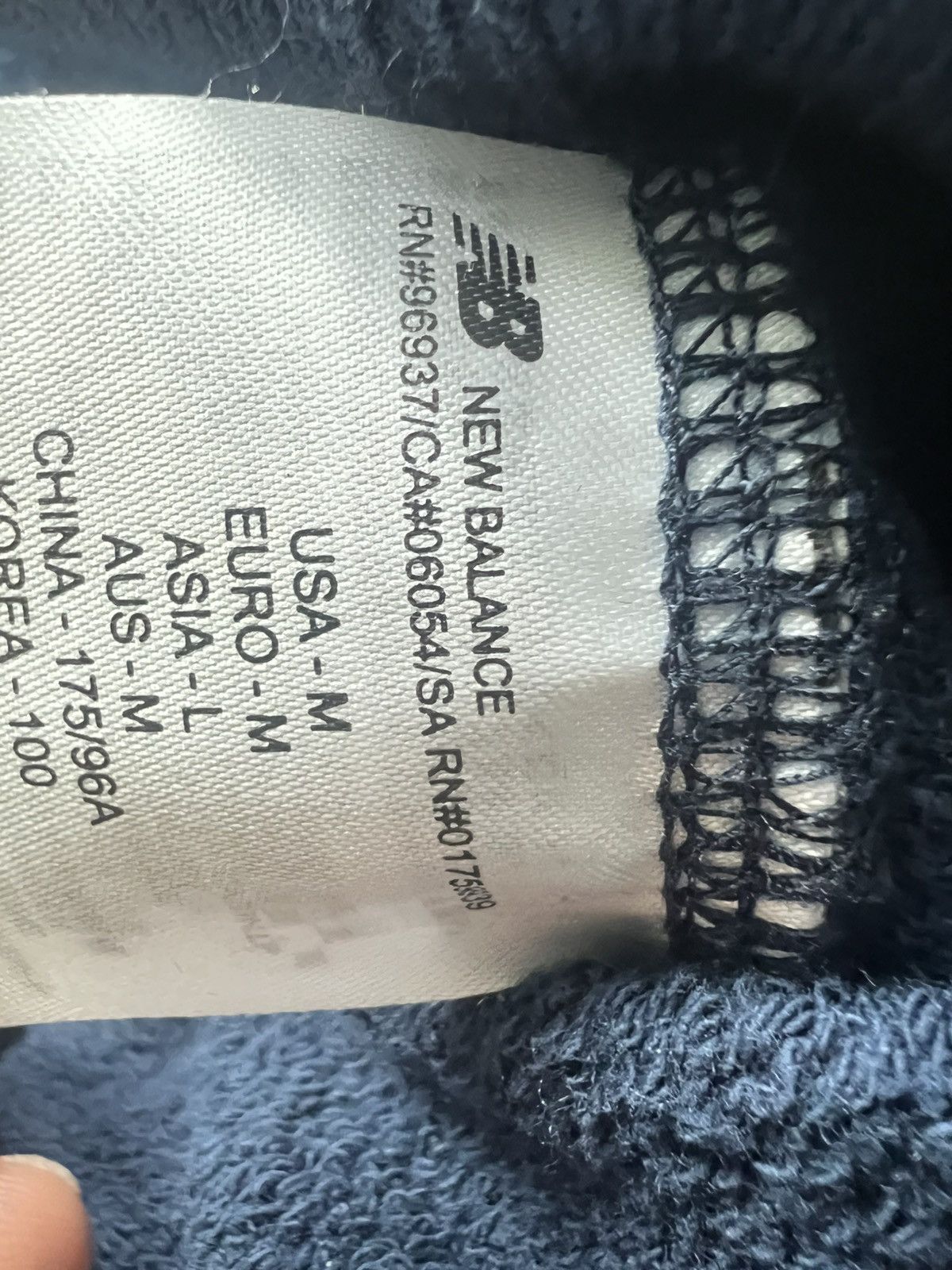 New Balance New Balance Navy Hoodie (Men’s M) Size US M / EU 48-50 / 2 - 7 Thumbnail