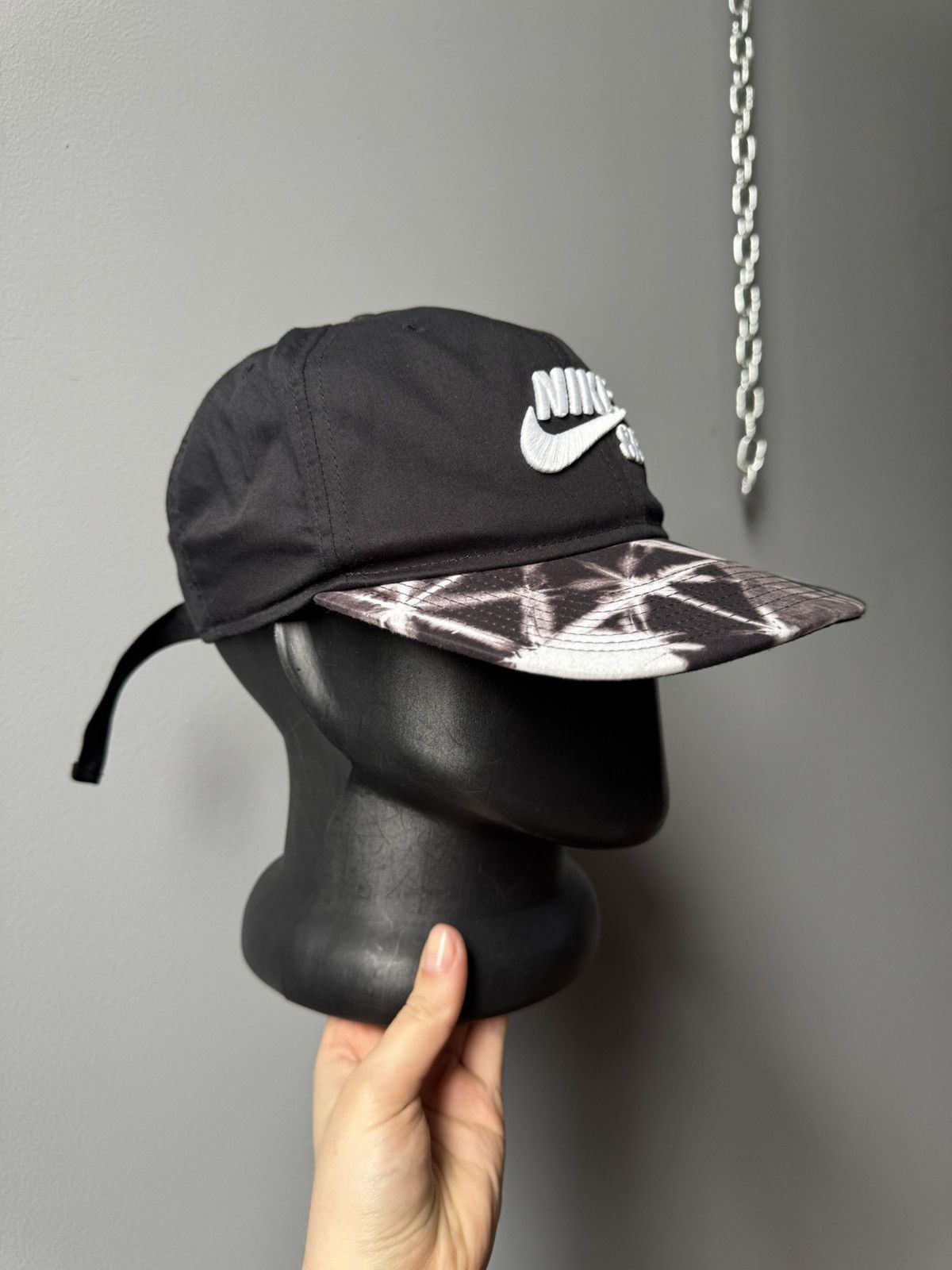 Nike Vintage Hats Nike Sb Black Streetwear Beanie Cap Size ONE SIZE - 1 Thumbnail