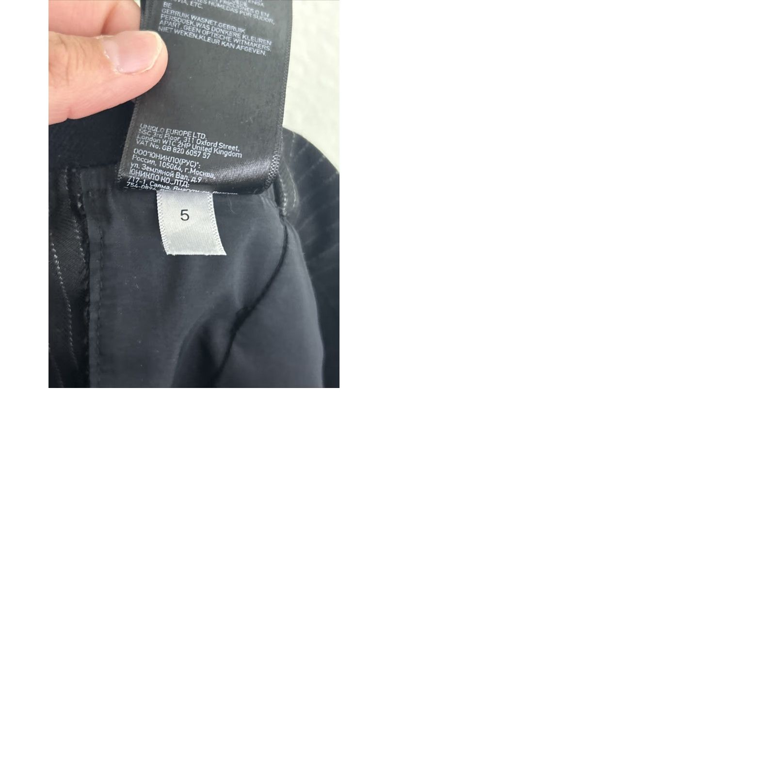 Uniqlo Uniqlo Pants Dress Pants Womens Small Black Pinstripe Polyester Elastane Viscose 26x27 Ladies Size 28" / US 6 / IT 42 - 10 Thumbnail