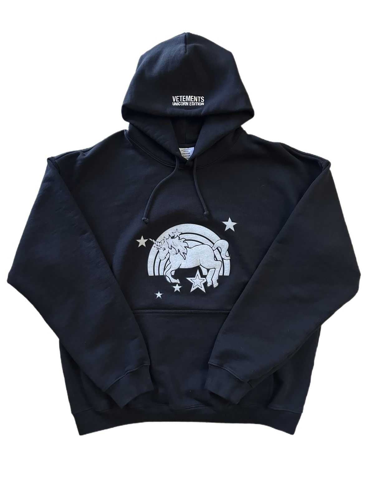 【関税込み】VETEMENTS ブラック Flying Unicorn フーディ VETEMENTS】ブラック Flying Unicorn フーディ