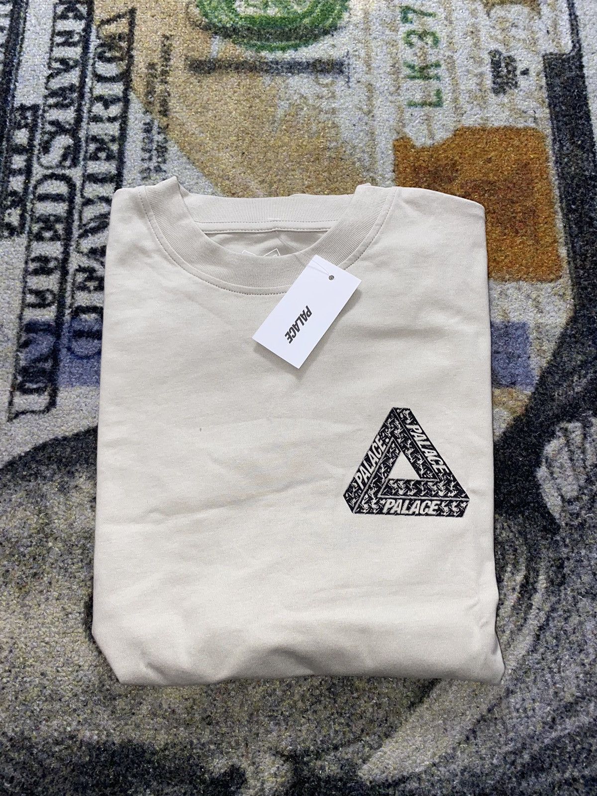 Palace Palace Tri Slip T-Shirt Stoney Grey Size US S / EU 44-46 / 1 - 1 Thumbnail