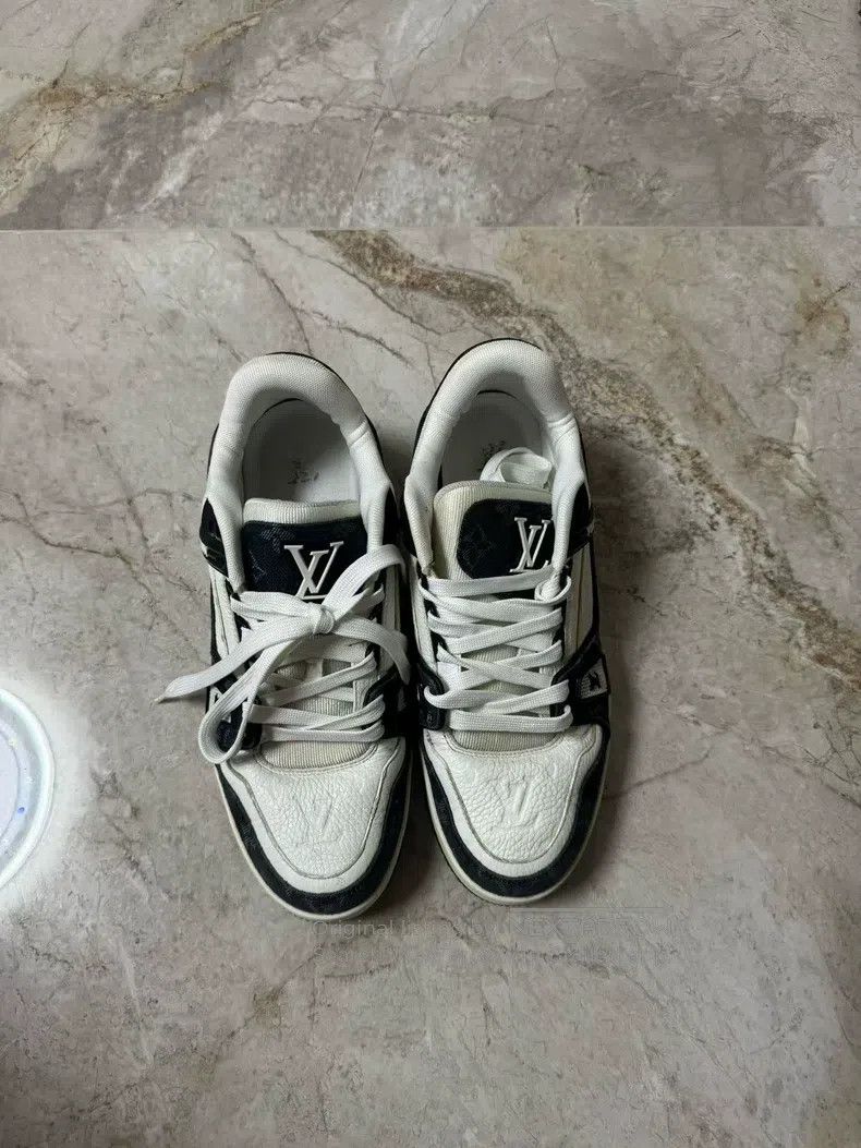 Louis Vuitton Louis Vuitton Black and white panda trainer shoes Size US 7.5 / EU 40-41 - 2 Thumbnail