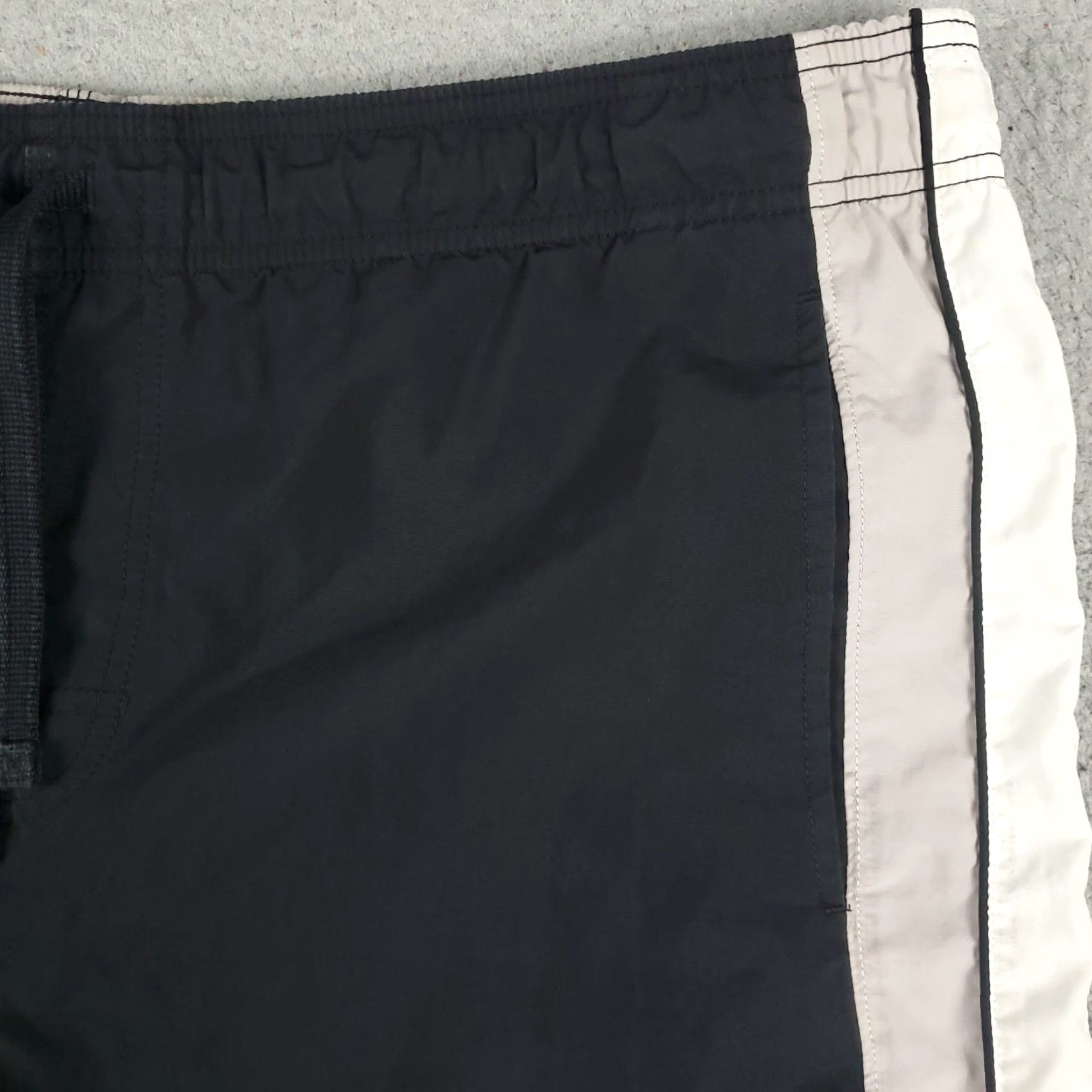 Nike VINTAGE Nike Shorts Mens XL Gray Swoosh Beach Board Swim Trunks Size US 36 / EU 52 - 3 Thumbnail