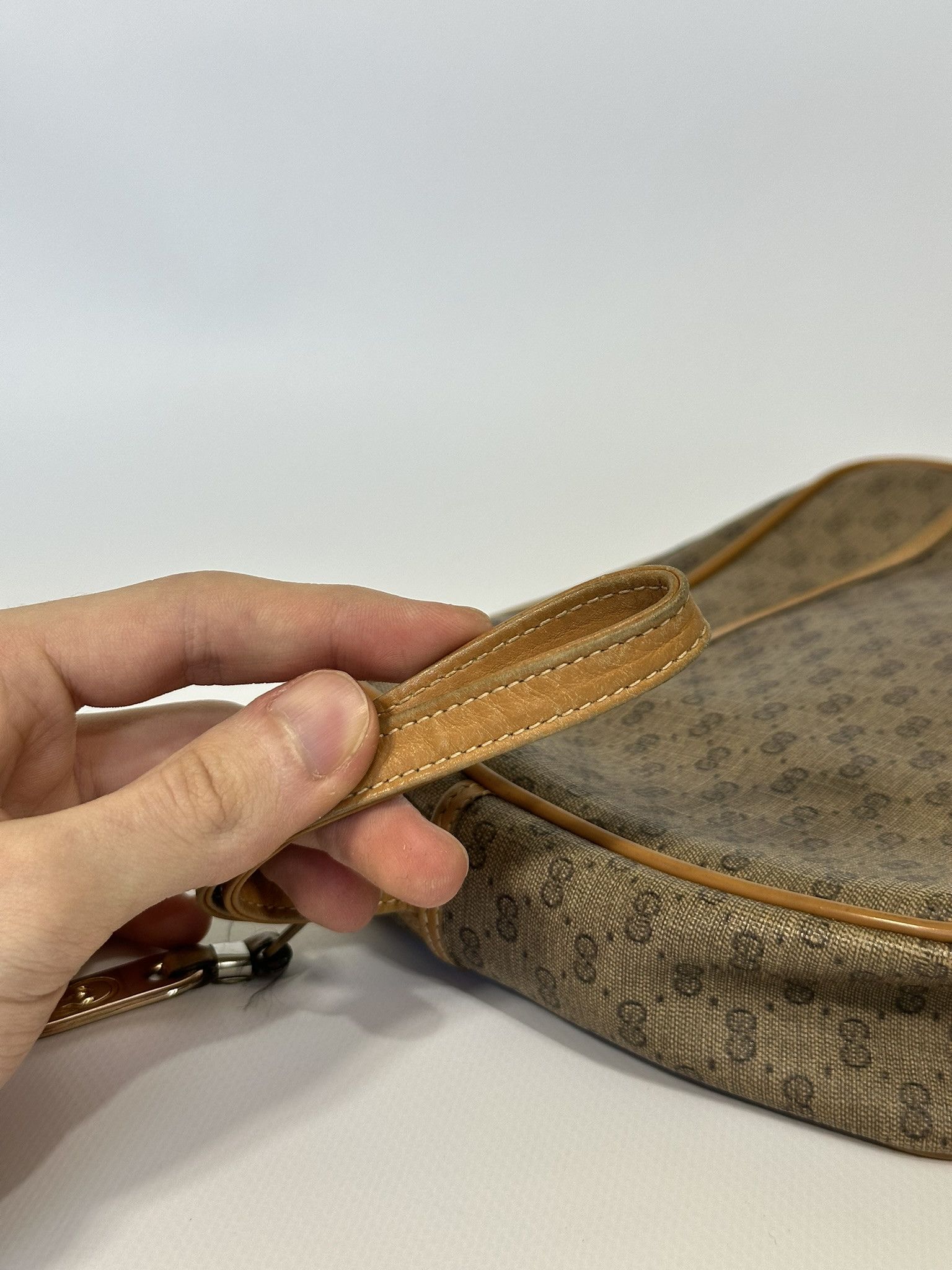 Gucci Gucci Clutch Bag Pouch Vintage GG Monogram Beige Size ONE SIZE - 9 Thumbnail